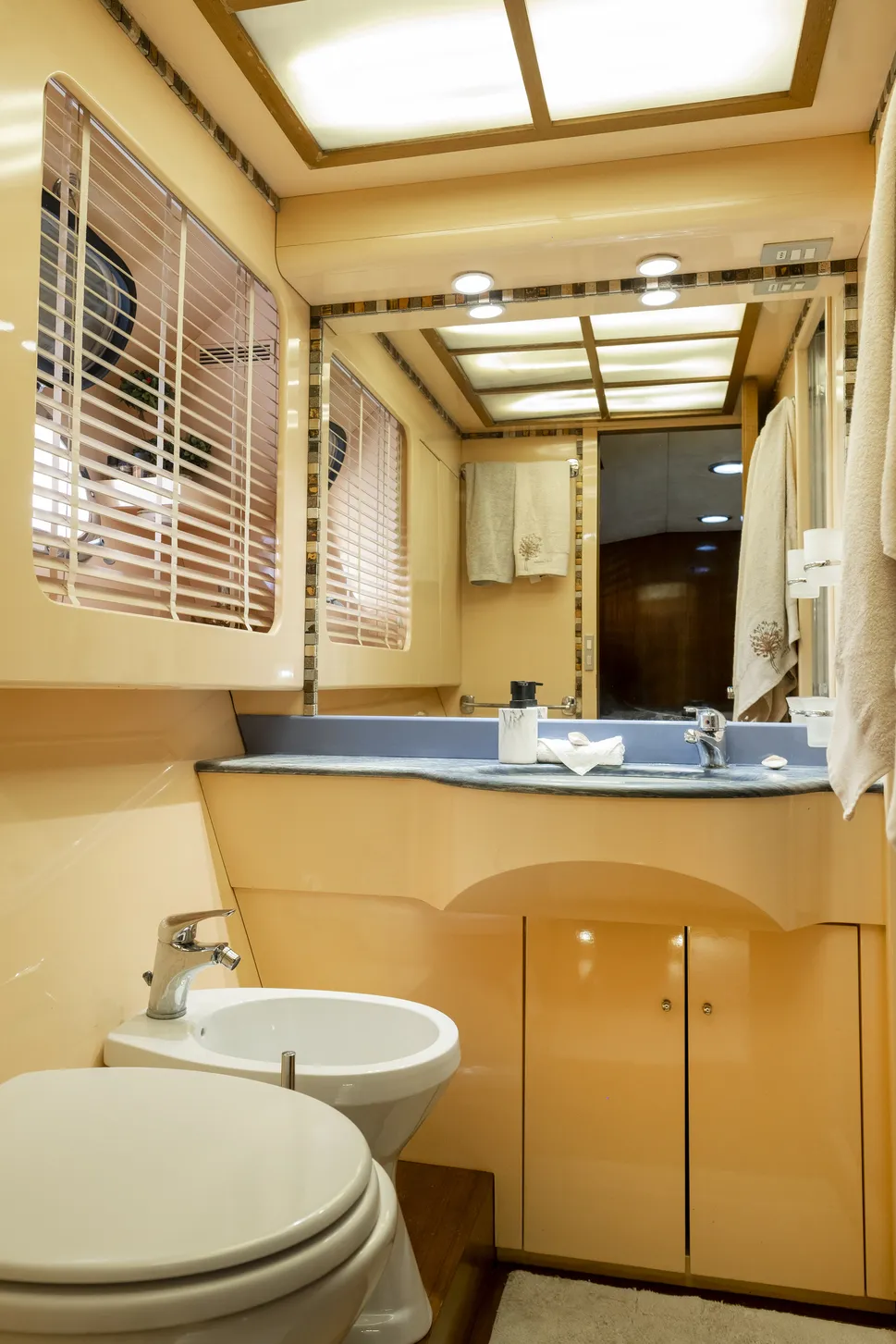 Akhir 27 Shiva — yacht photo 37