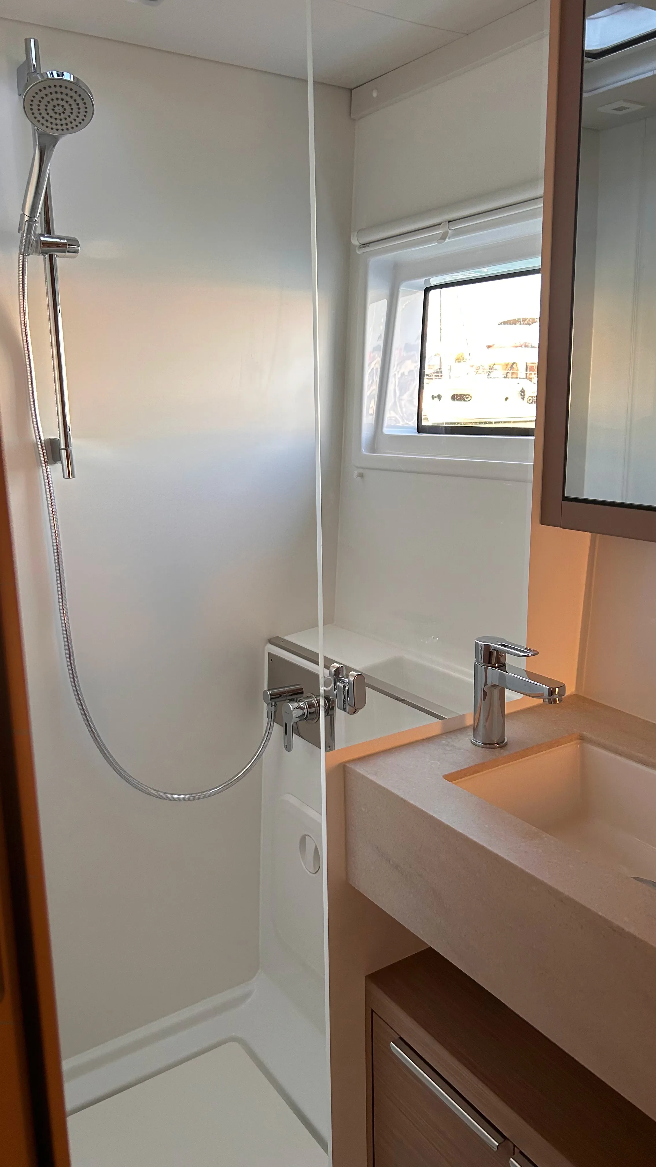 Lagoon 46 Astraea — foto del yate n.º 2