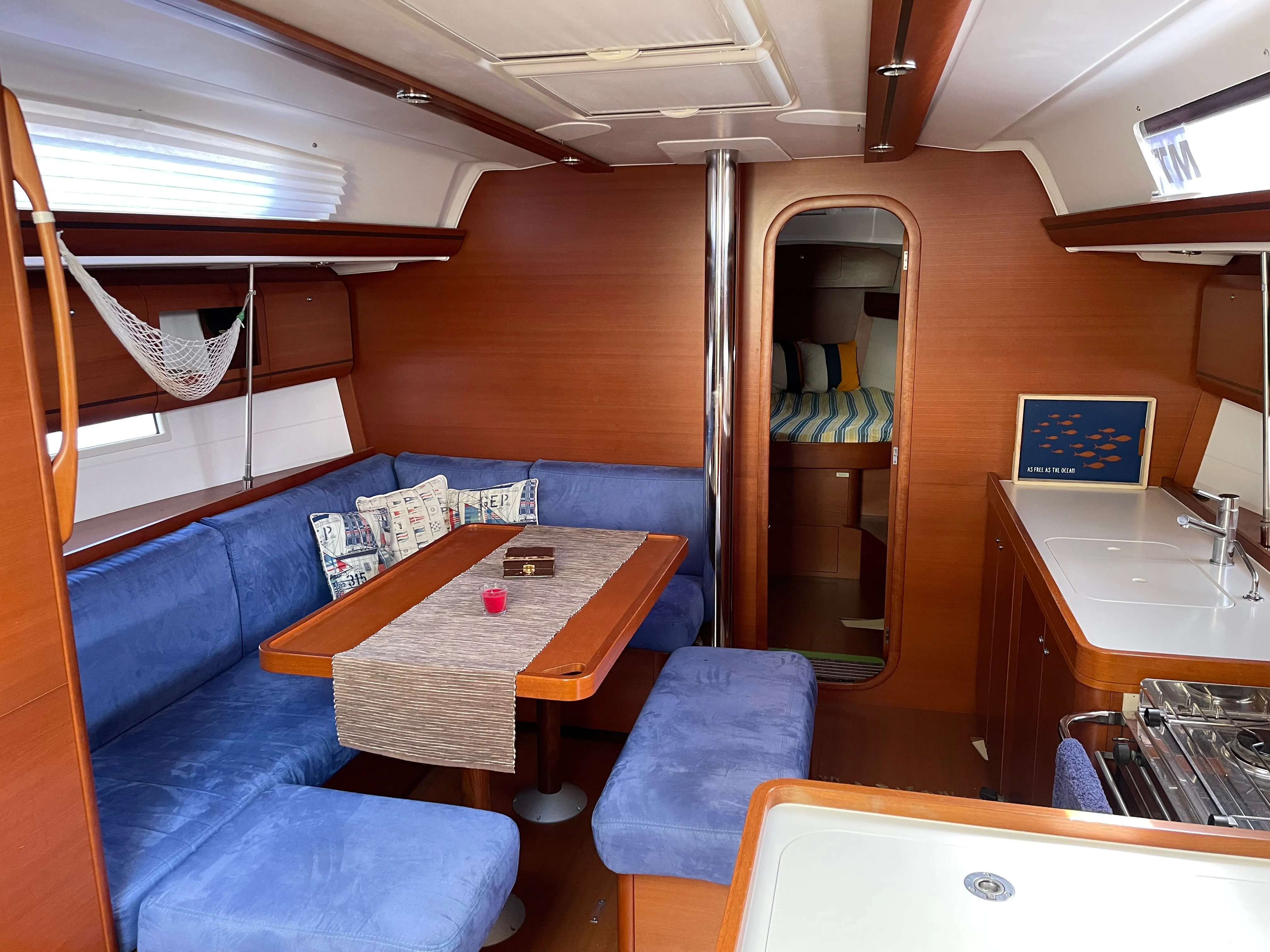 Dufour 405 Grand Large — jahtikuva 7