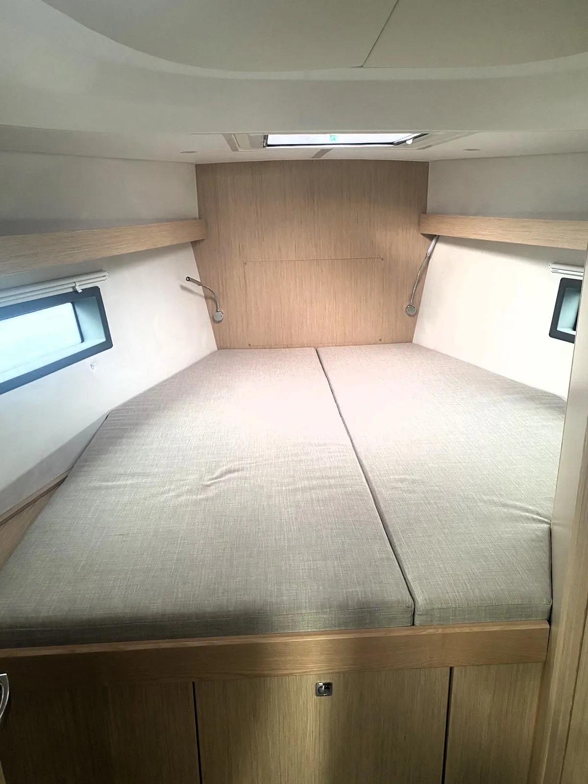 Bavaria C42 CHRISTOS — jahtikuva 2