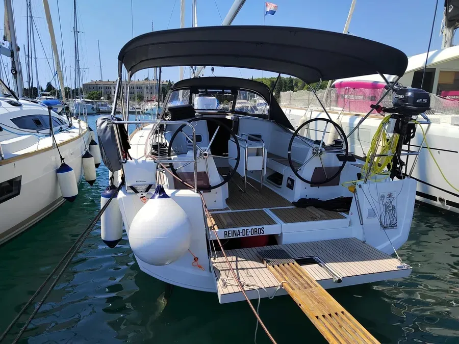 Sun Odyssey 349 Reina De Oros — фотография яхты 12