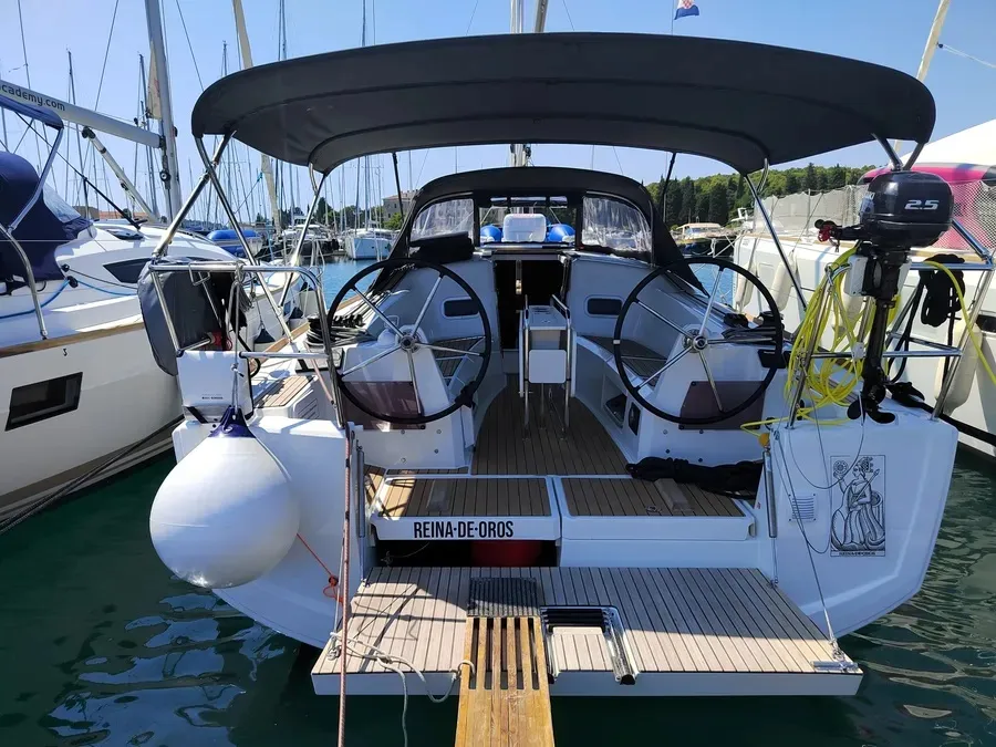 Sun Odyssey 349 Reina De Oros — фотография яхты 14