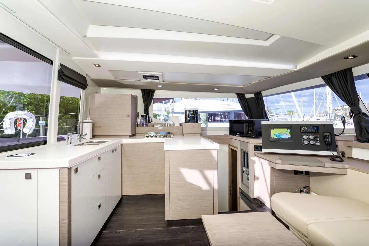 Astréa 42 Calypso — foto dello yacht n. 8