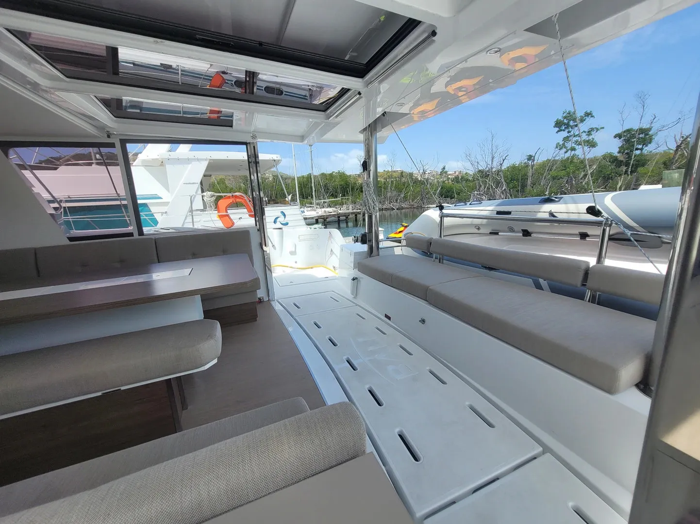 Bali 4.8 Sea Fox — foto dello yacht n. 9