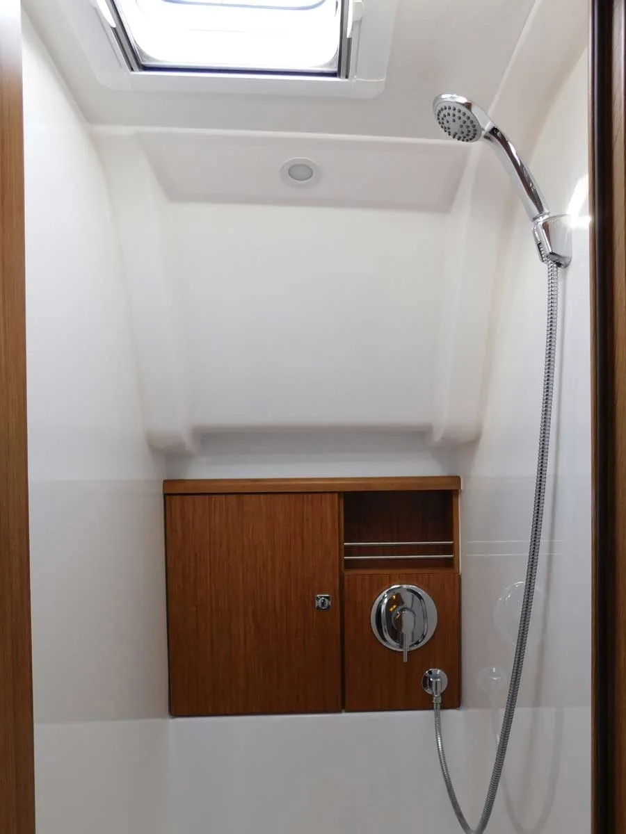 Bavaria 51 Cruiser Lina — yacht photo 6