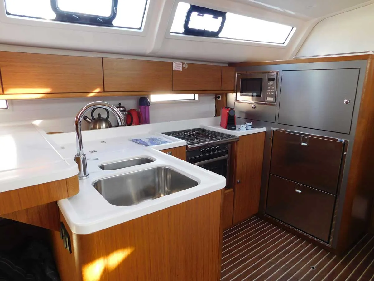 Bavaria 51 Cruiser Lina — yacht photo 10