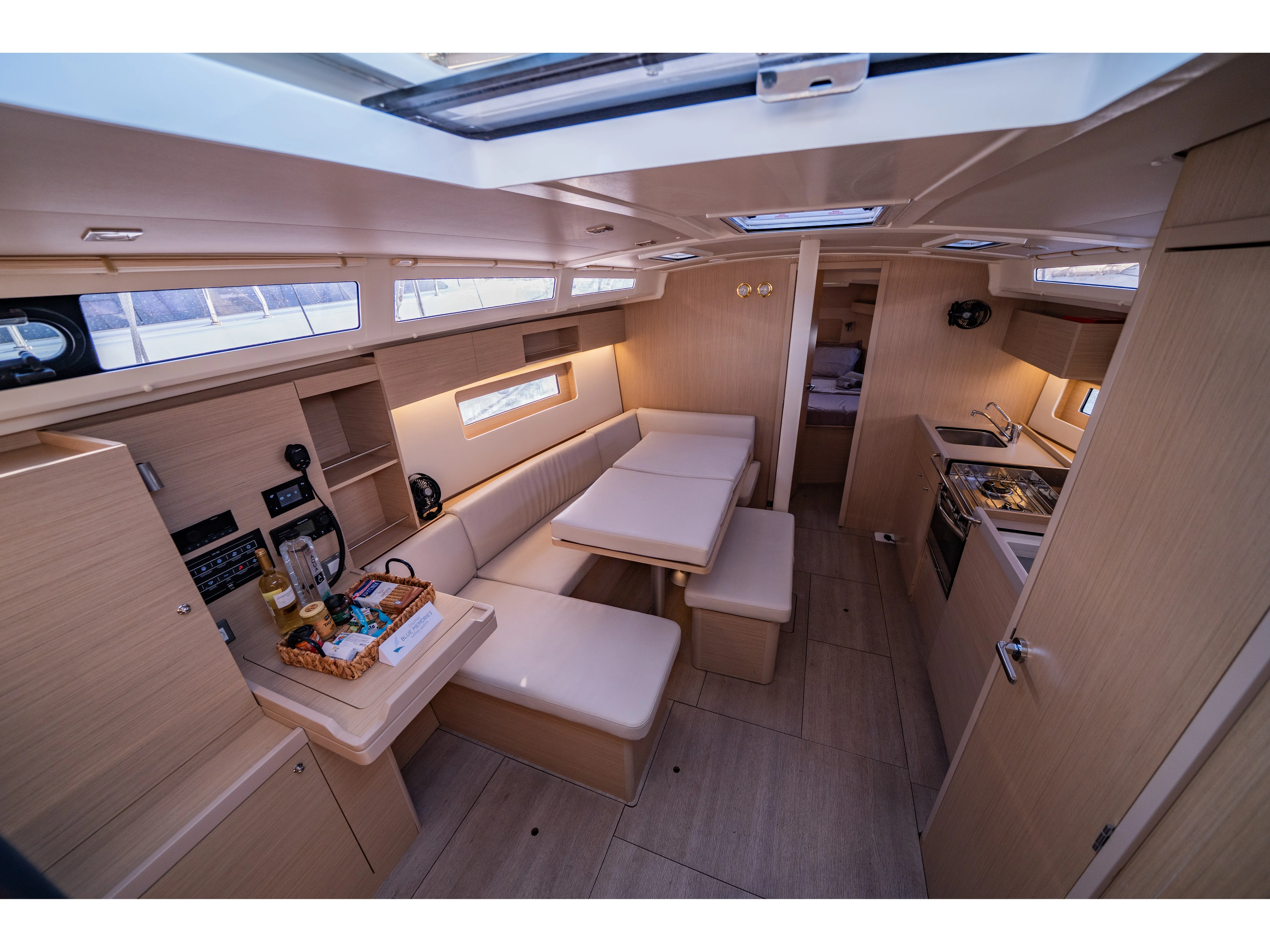 Oceanis 37.1 PIPERI — fotografia jachty 2
