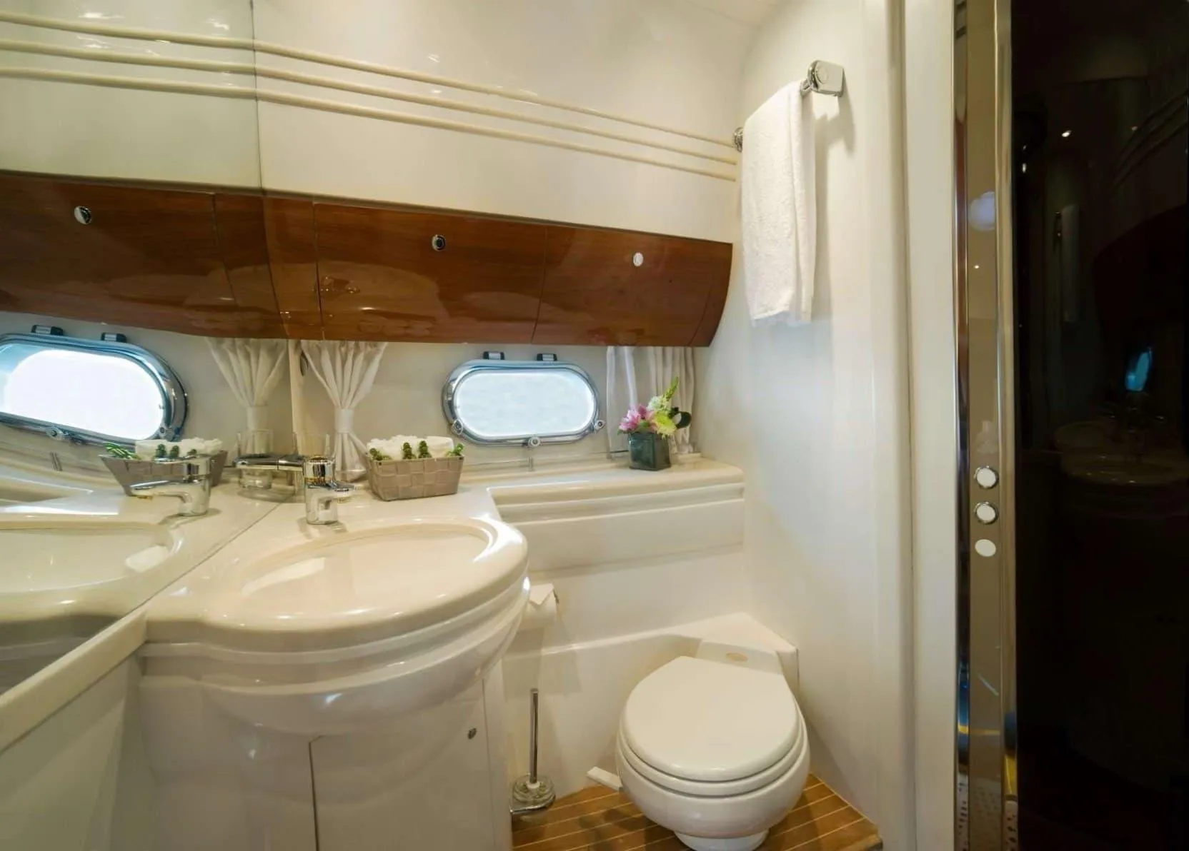 Princess V65 Fast Break — foto dello yacht n. 16
