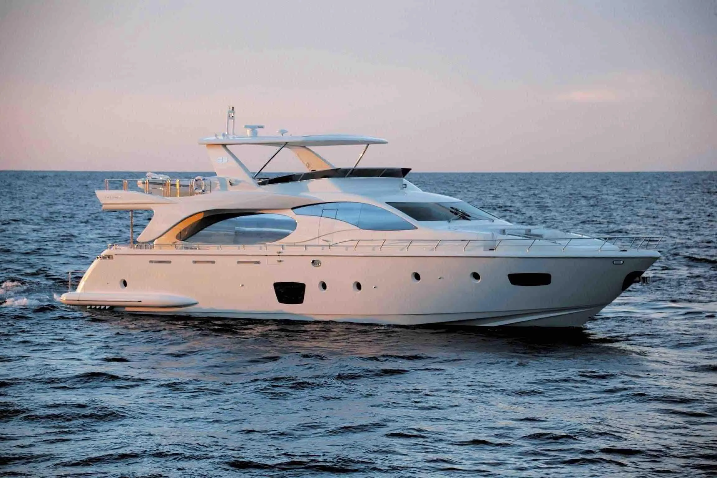 Azimut 85F La Fenice — fotografia jachty 13