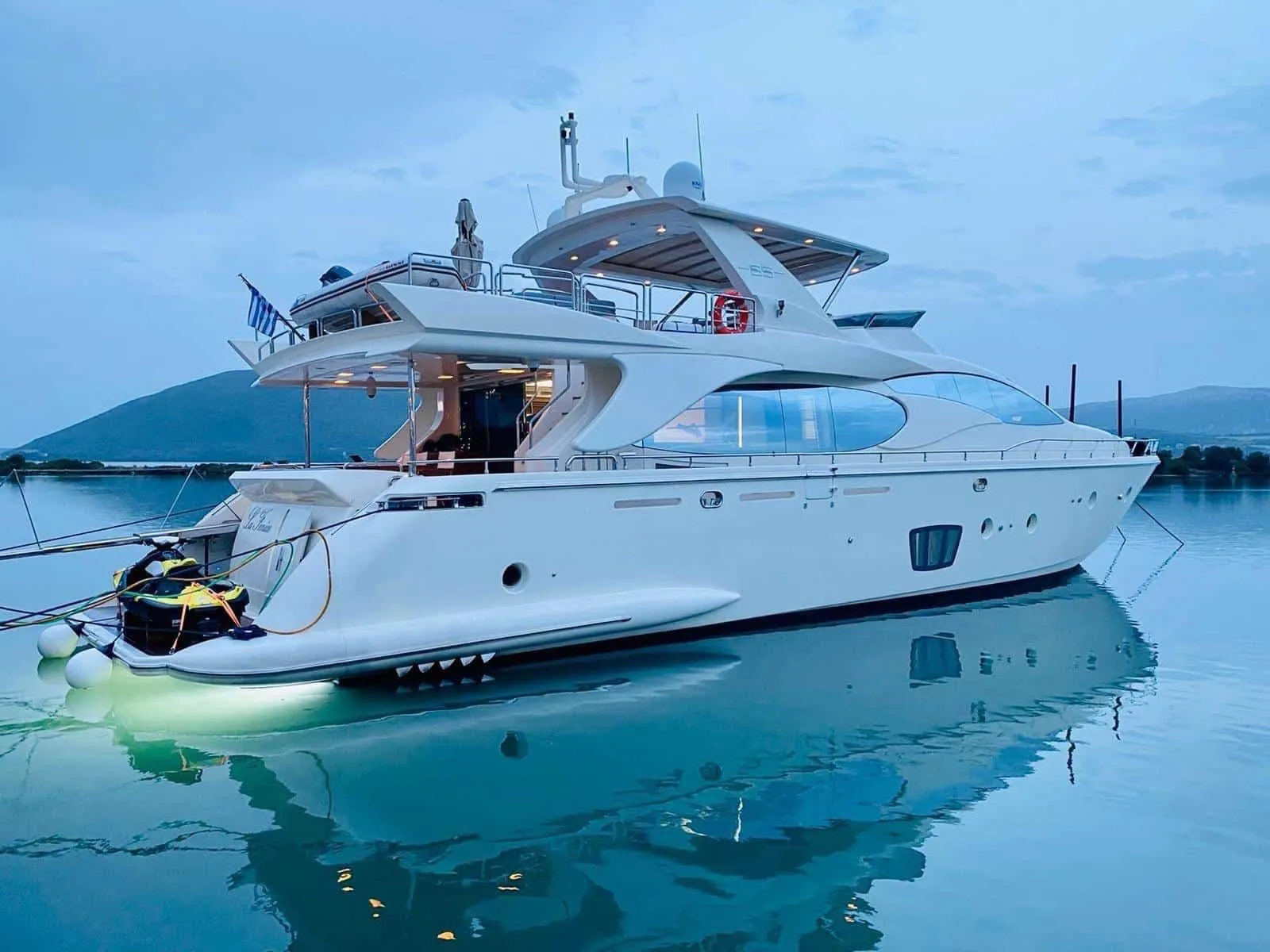 Azimut 85F La Fenice — fotografia jachty 16