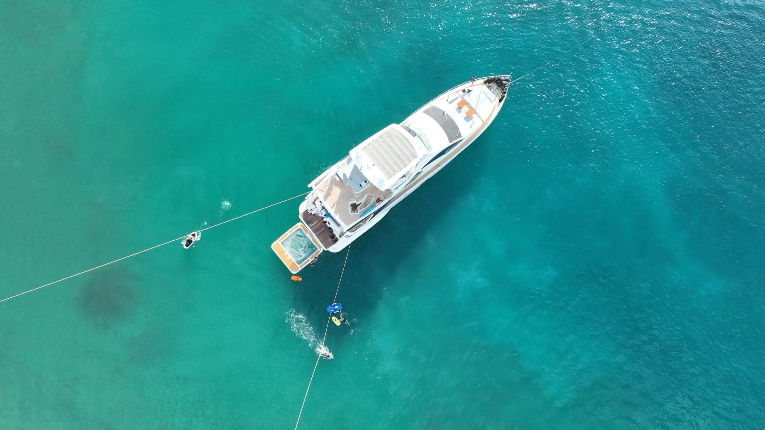 Azimut 85F La Fenice — fotografia jachty 3