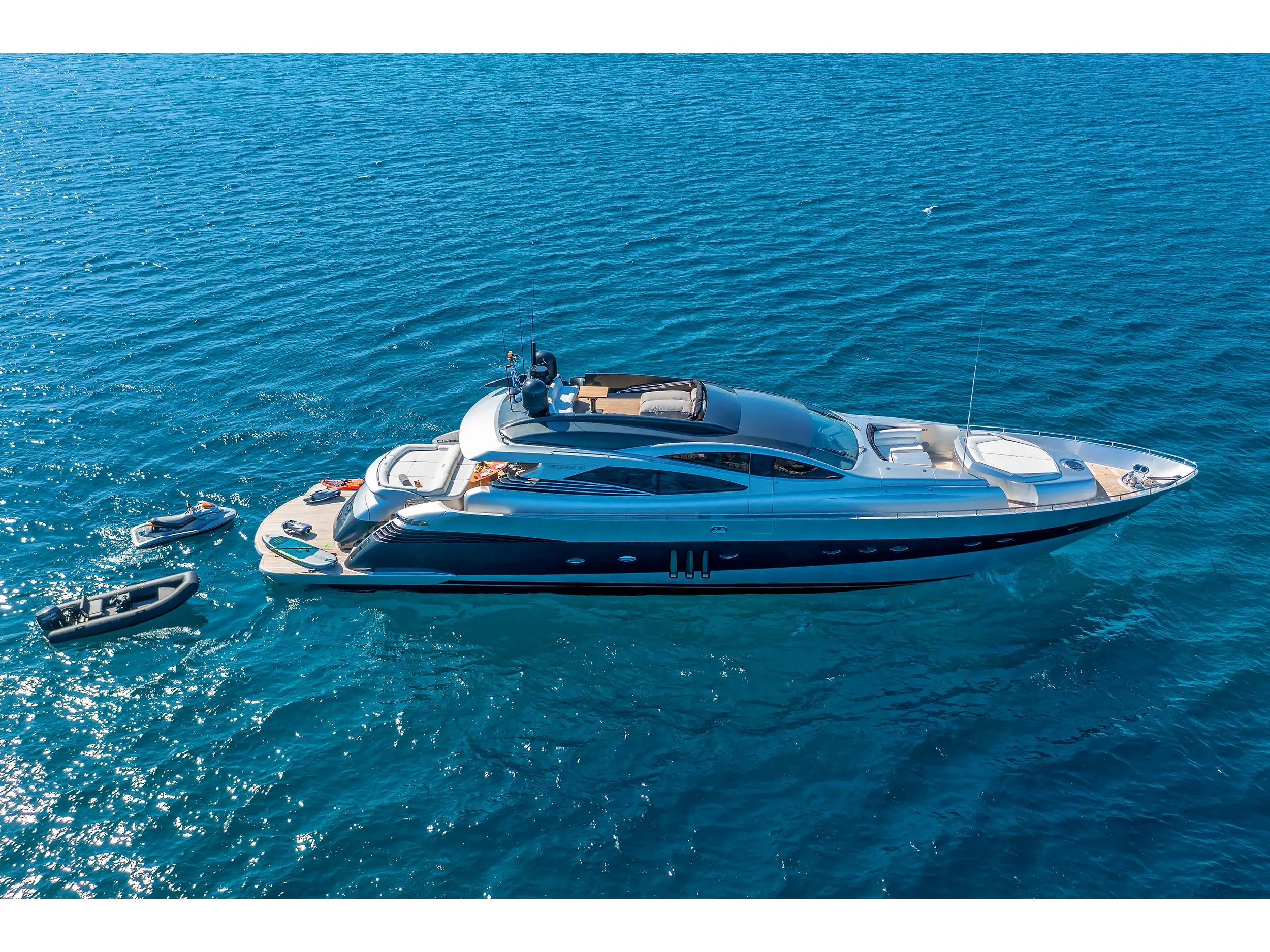 Motoryacht One — jahifoto 1