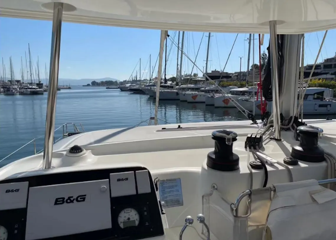 Lagoon 42 Neptune — фотография яхты 6