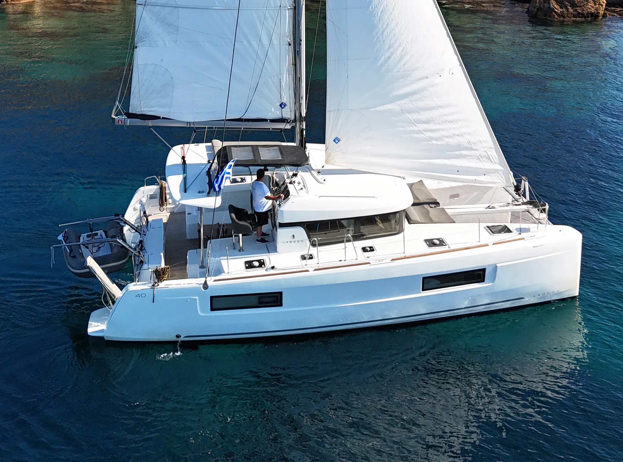Lagoon 40 BELLA MARE — фотография яхты 3