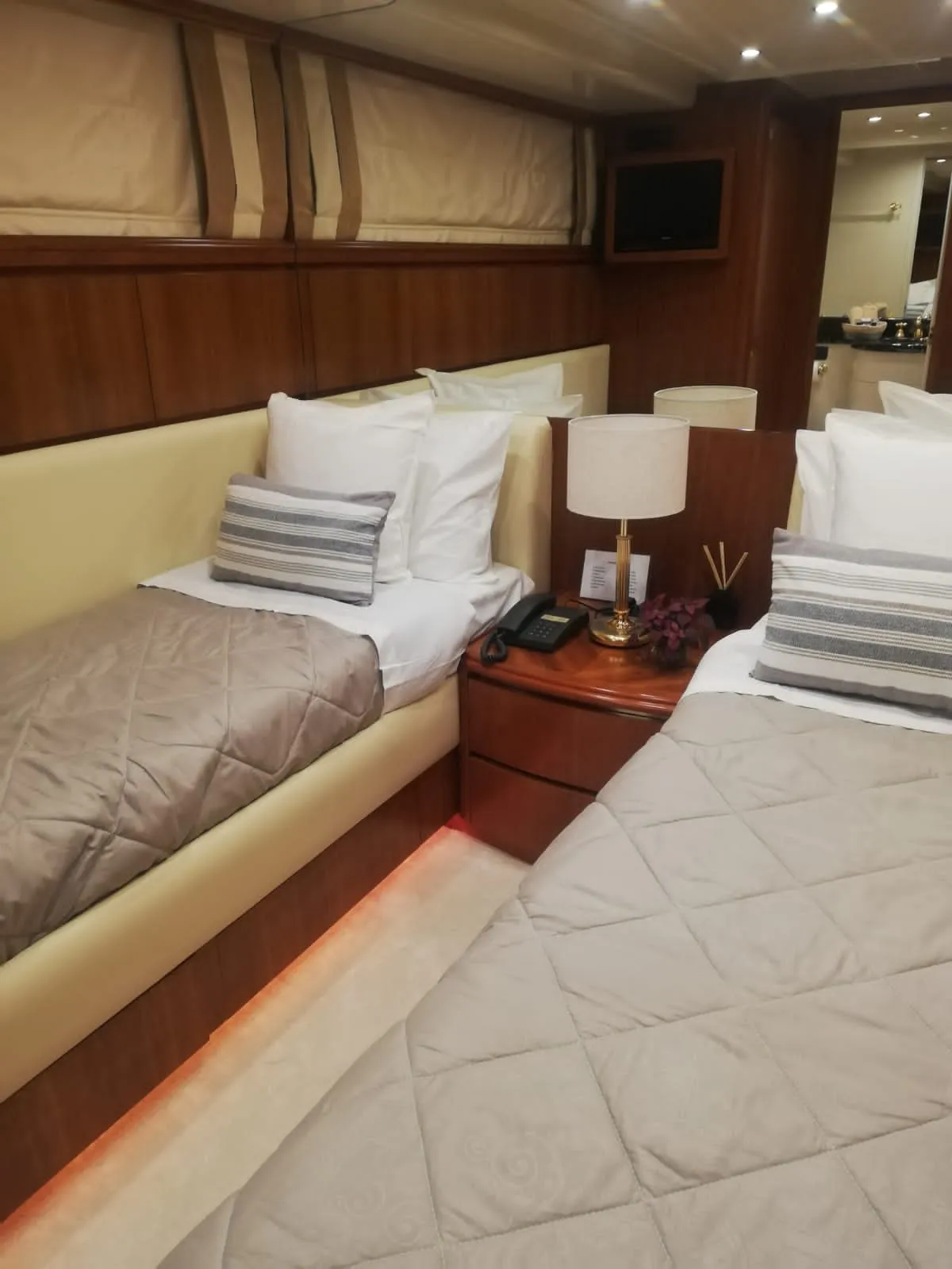 Falcon 92 Illya F — yacht photo 87