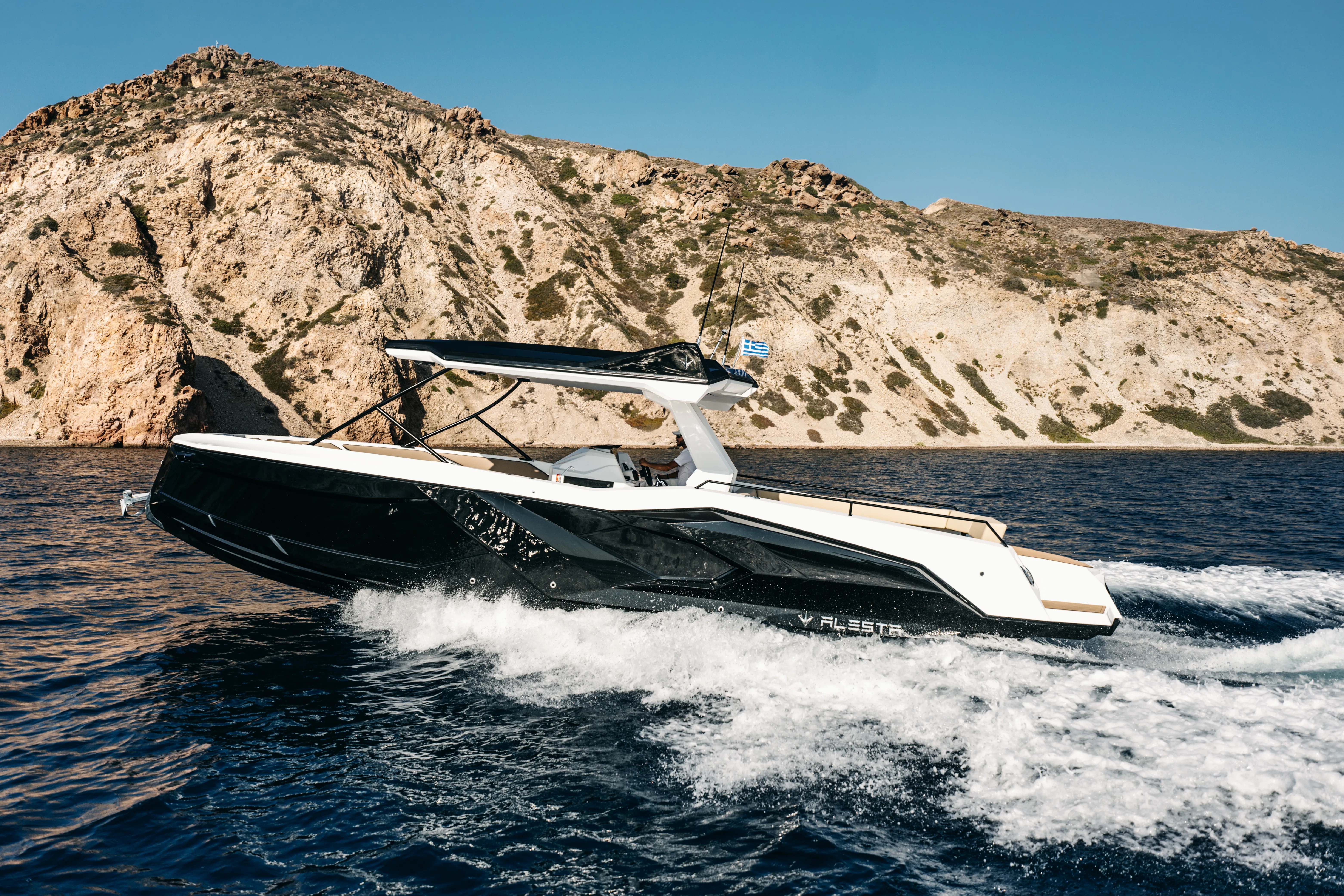 Alesta Raptor — fotografia jachty 5
