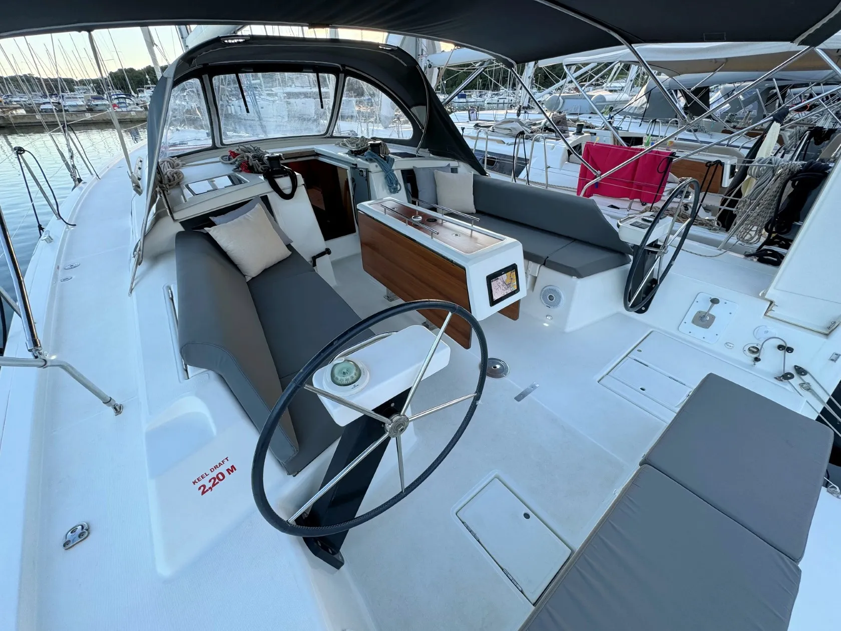 Dufour 430 Levan — фотография яхты 39
