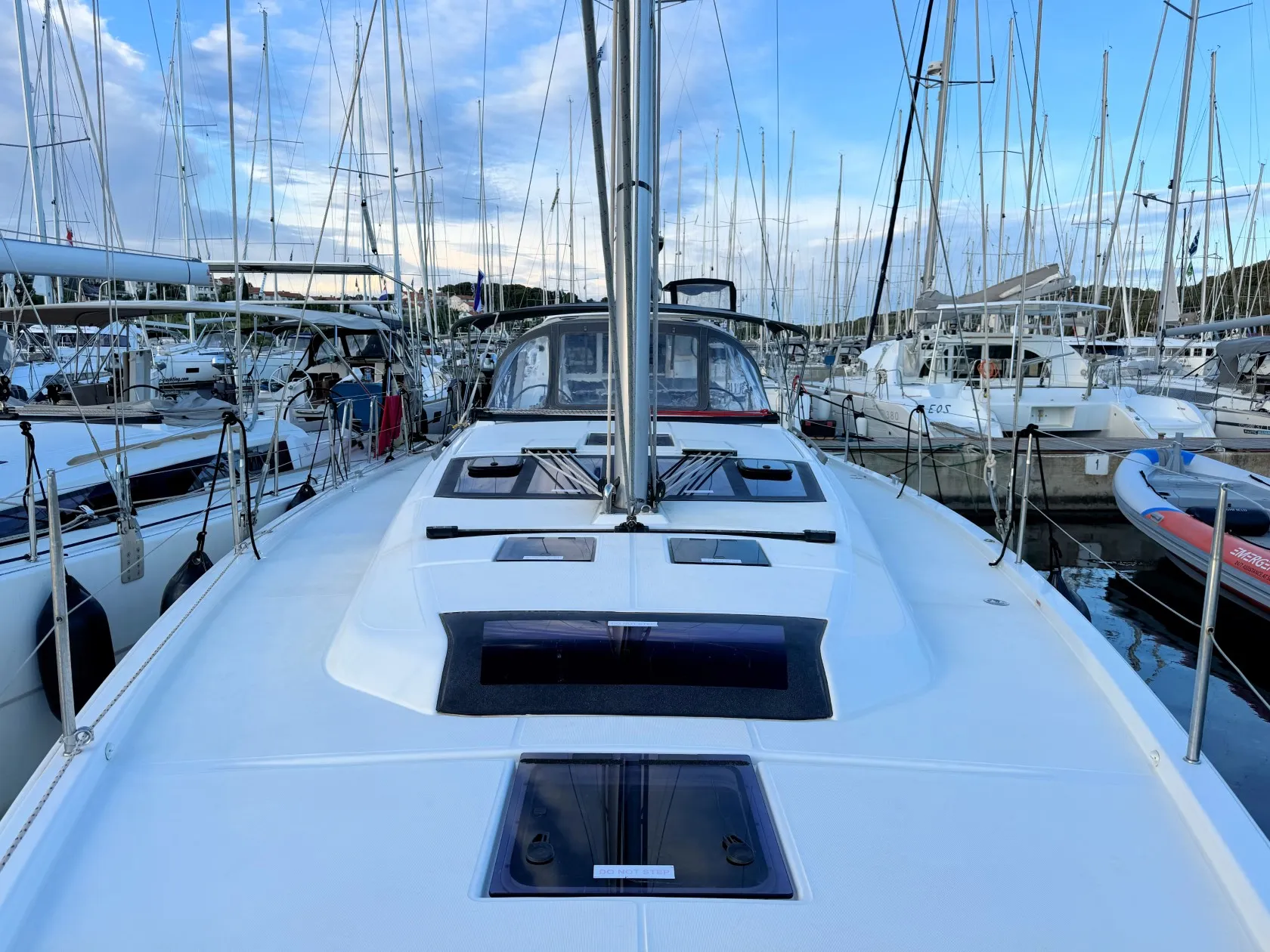 Dufour 430 Levan — фотография яхты 33