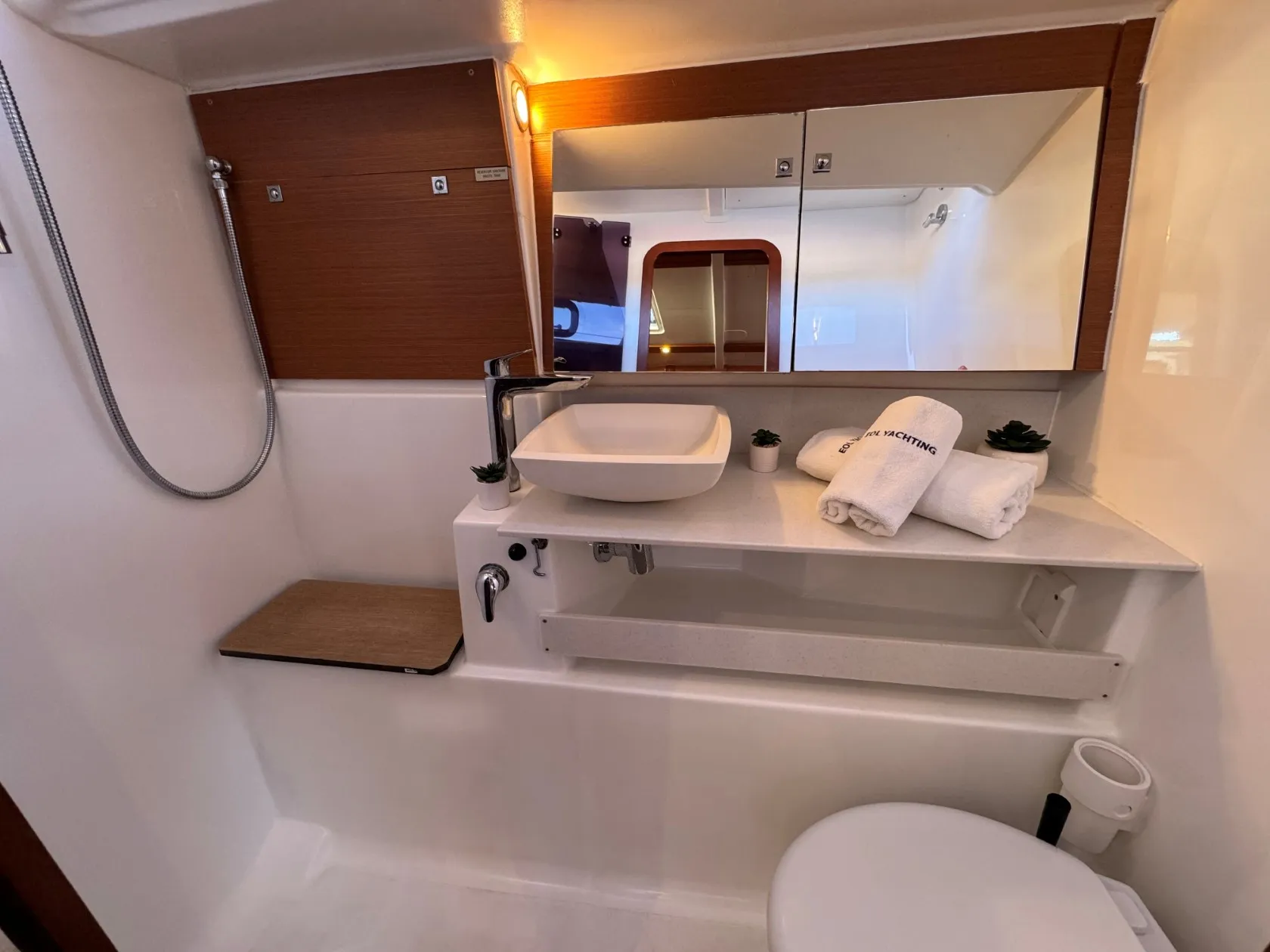 Dufour 430 Levan — фотография яхты 15