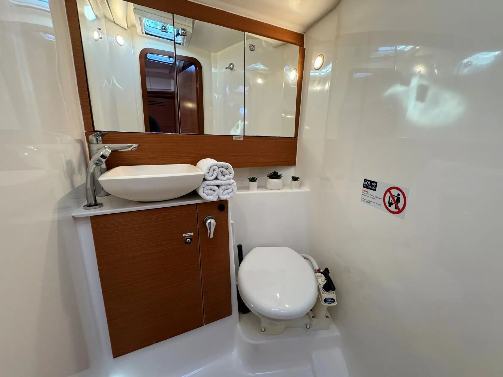 Dufour 430 Levan — фотография яхты 27