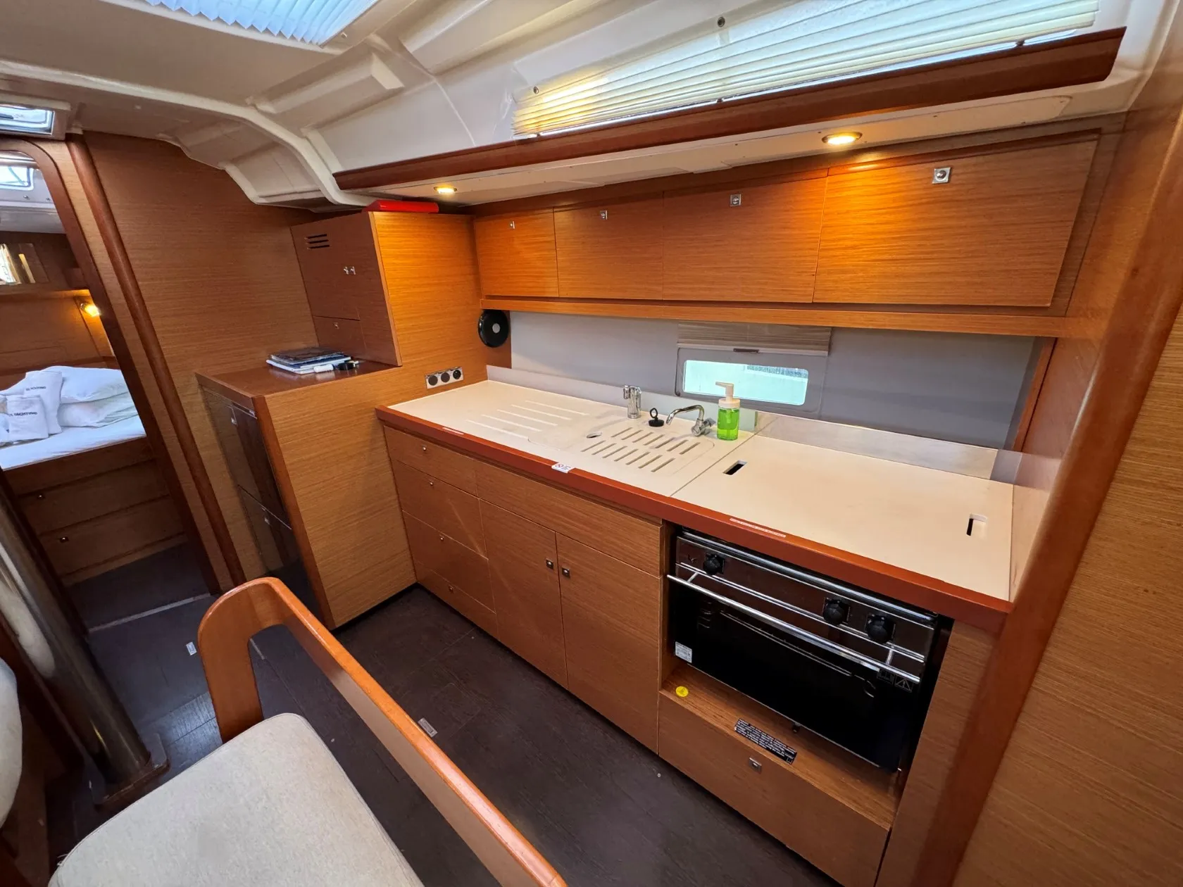 Dufour 430 Levan — фотография яхты 28