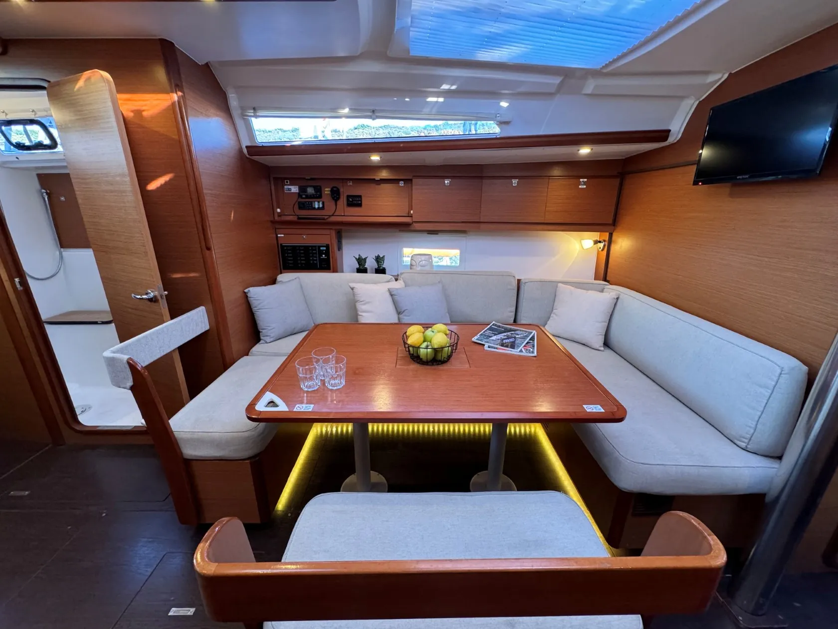 Dufour 430 Levan — фотография яхты 16
