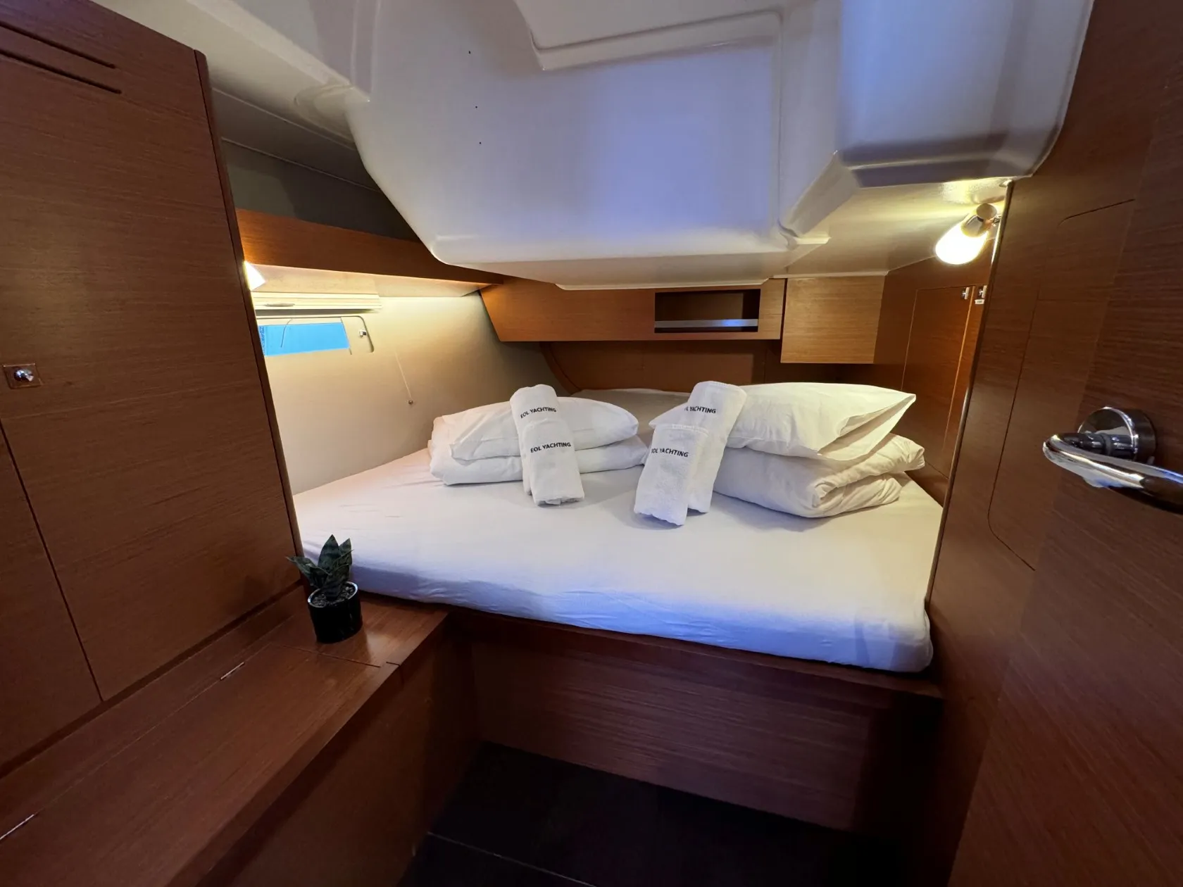 Dufour 430 Levan — фотография яхты 40