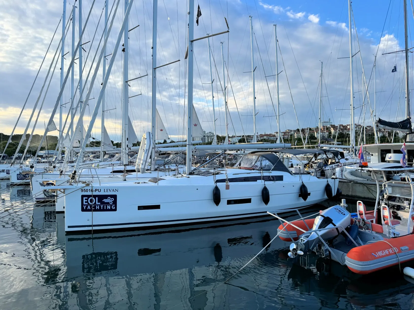 Dufour 430 Levan — фотография яхты 3