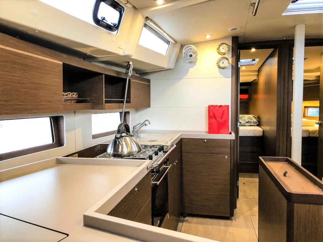 Oceanis 46.1 Andiamo — jahtikuva 2
