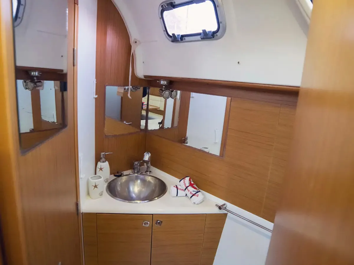 Sun Odyssey 44 i Eleni — снимка на яхтата 10