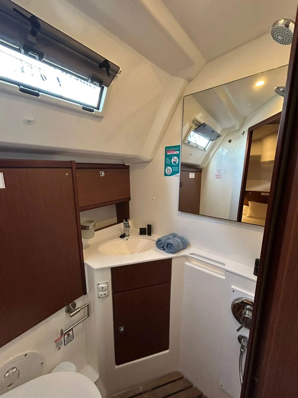 Bavaria Cruiser 46 Style ANEMONI — фотография яхты 8