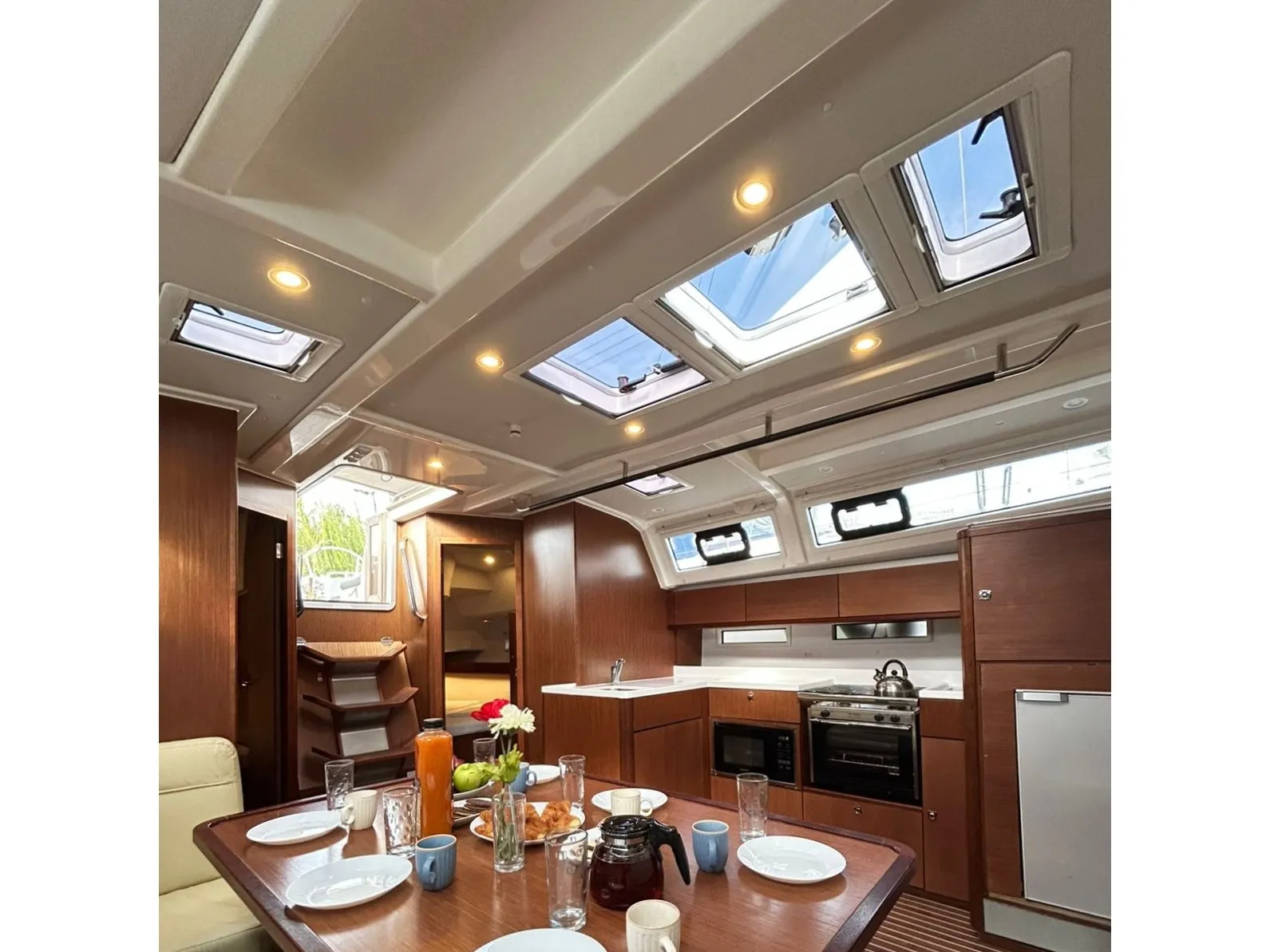 Bavaria Cruiser 46 Style ANEMONI — фотография яхты 7