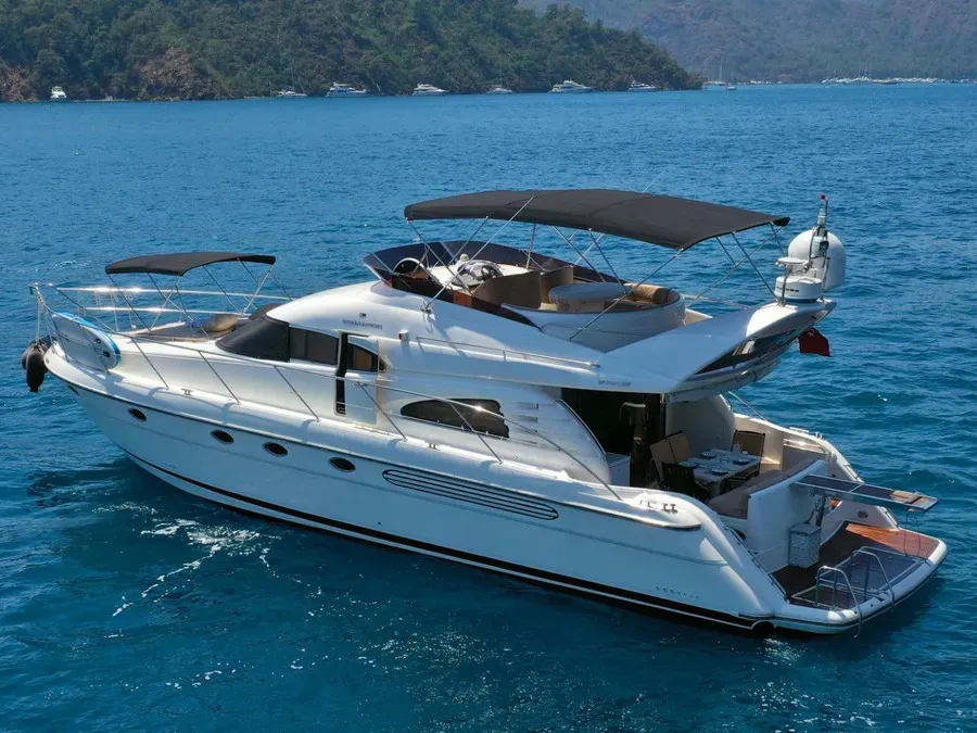 Fairline Squadron 55 Efe Bey E — фотография яхты 7