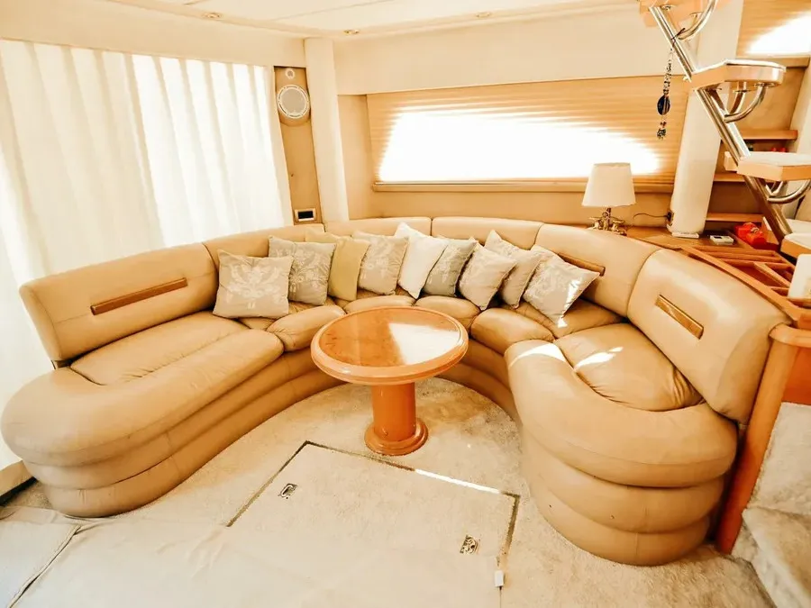 Fairline Squadron 55 Efe Bey E — фотография яхты 6
