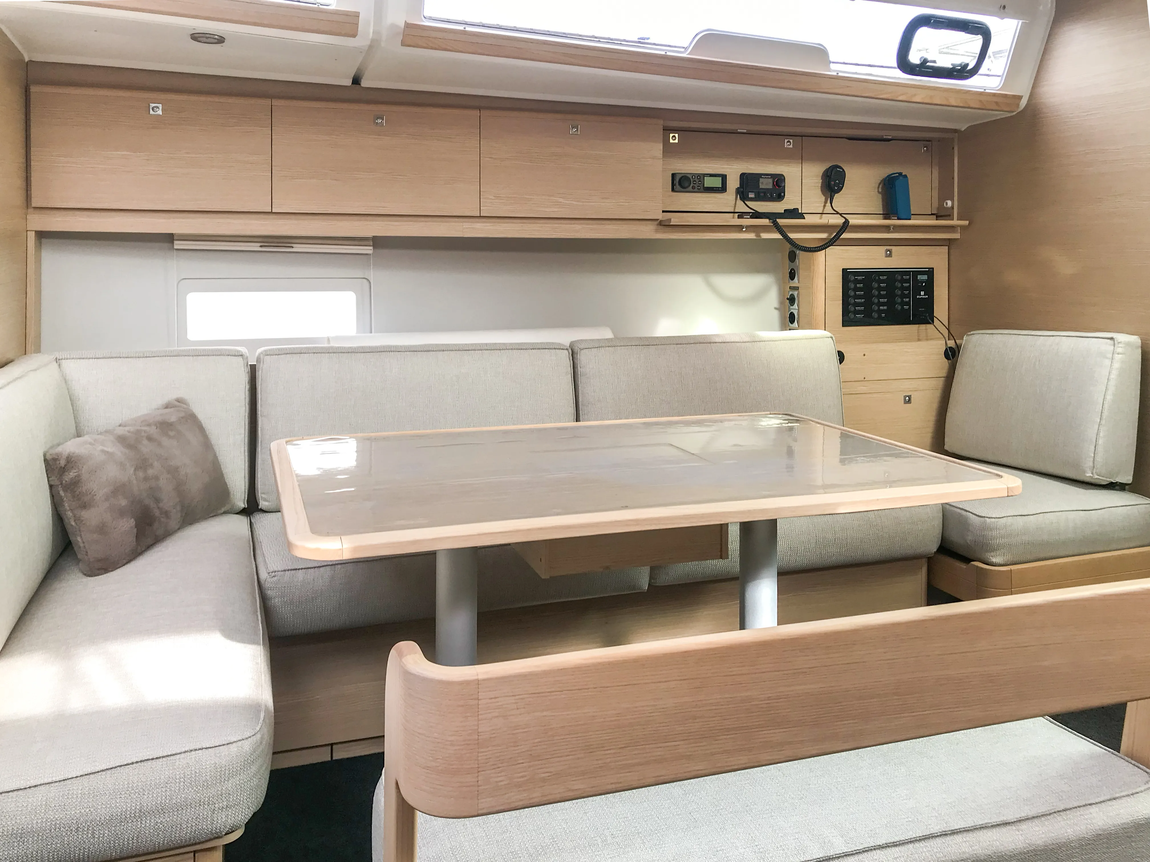 Dufour 430 Amodiño — yacht photo 18
