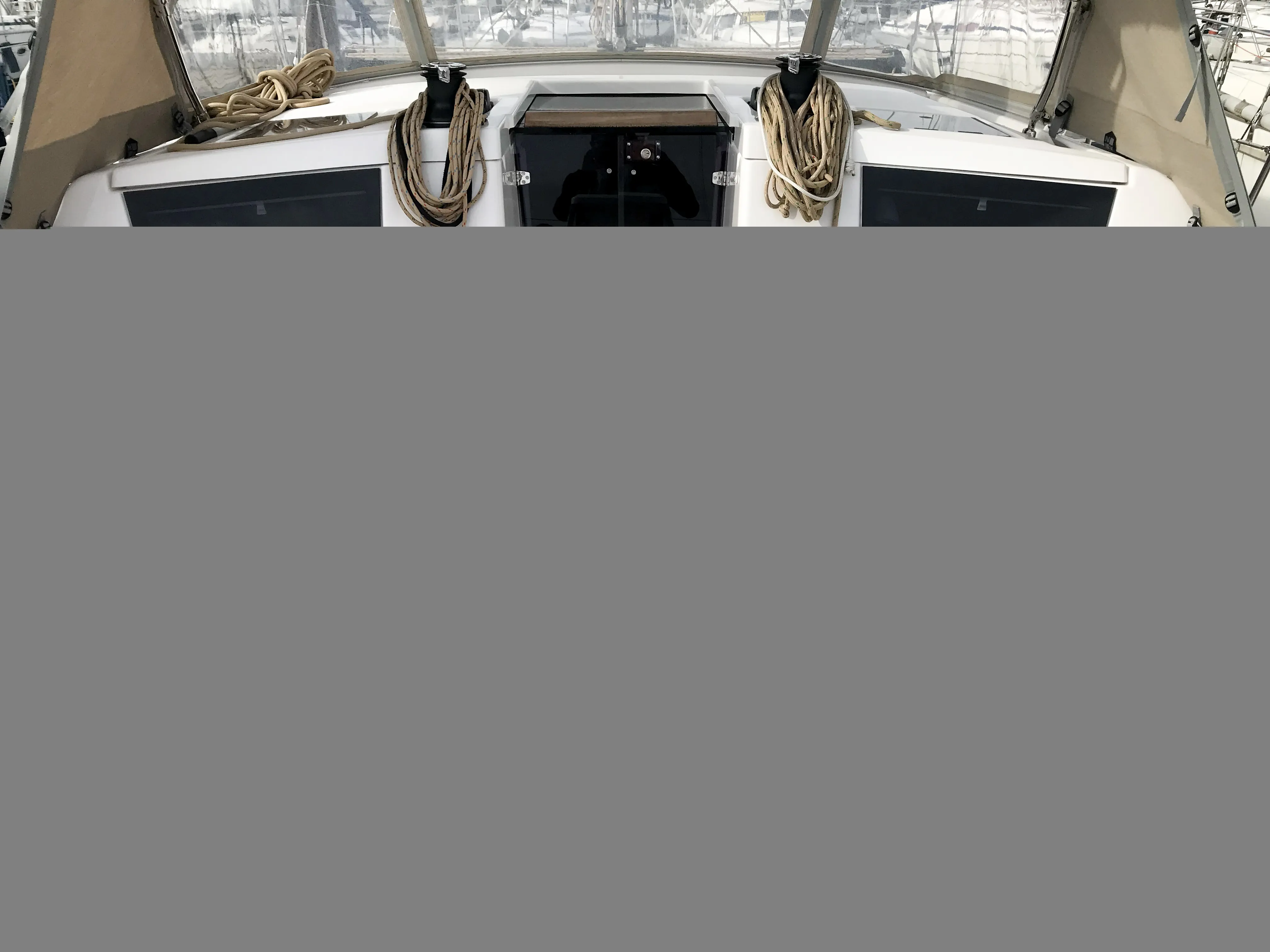 Dufour 430 Amodiño — yacht photo 9