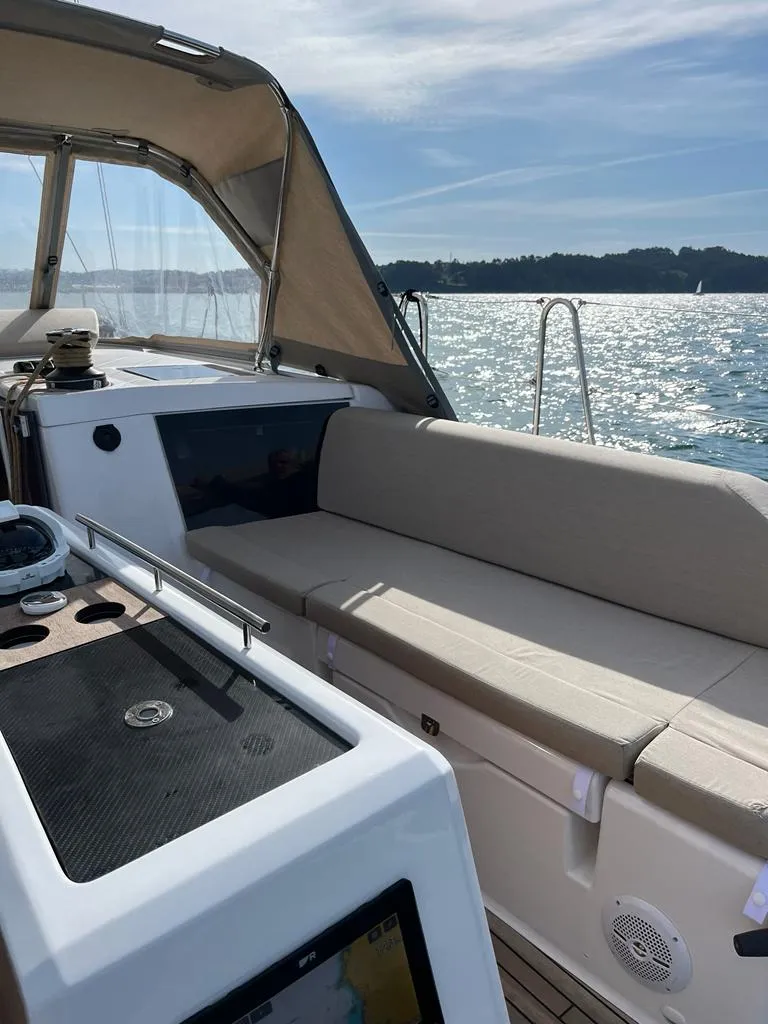 Dufour 430 Amodiño — yacht photo 23