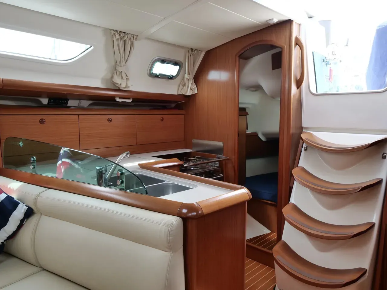 Sun Odyssey 37 Morpheus — jahtikuva 2