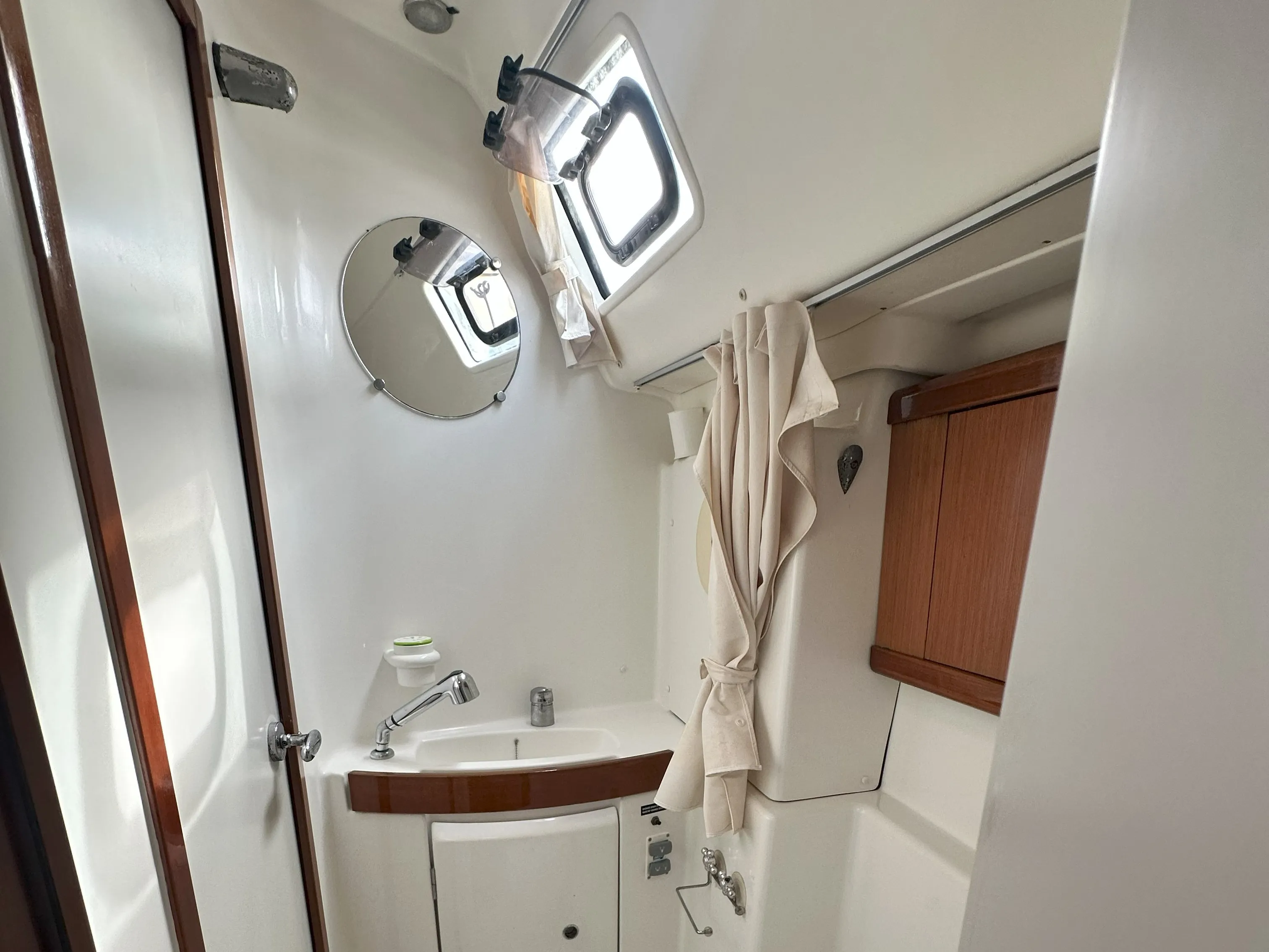 Oceanis 43 Filadelfo — фотография яхты 21
