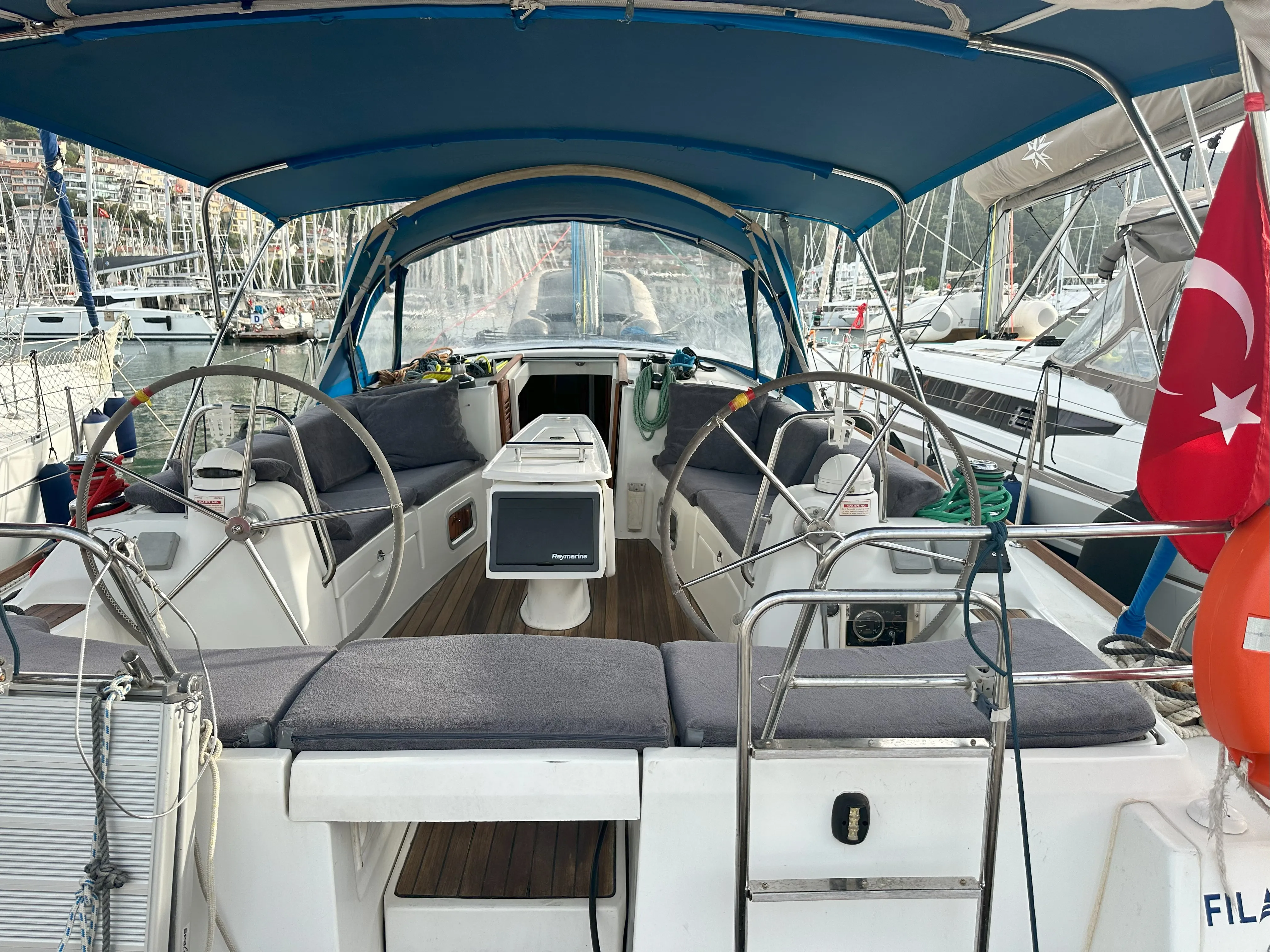 Oceanis 43 Filadelfo — фотография яхты 13