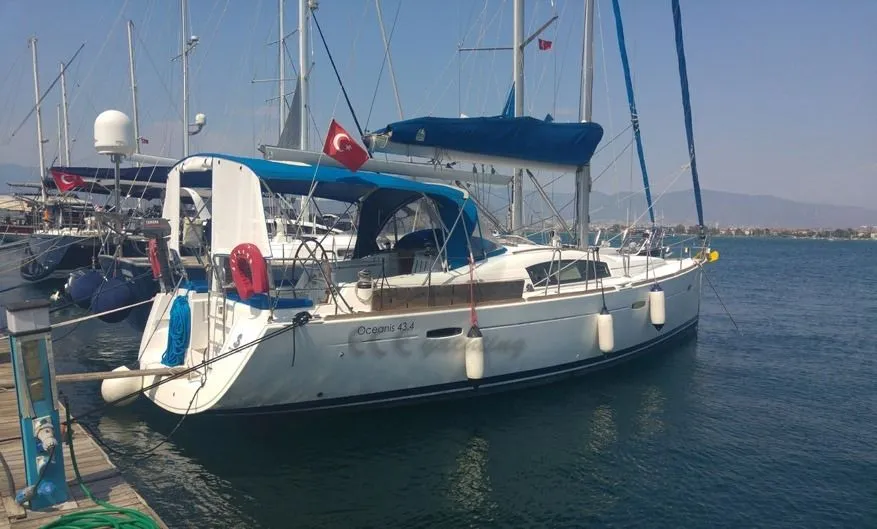 Oceanis 43 Filadelfo — фотография яхты 14