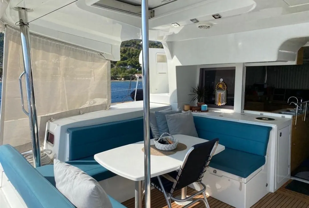 Lagoon 450 Fly Joy — jahtikuva 3