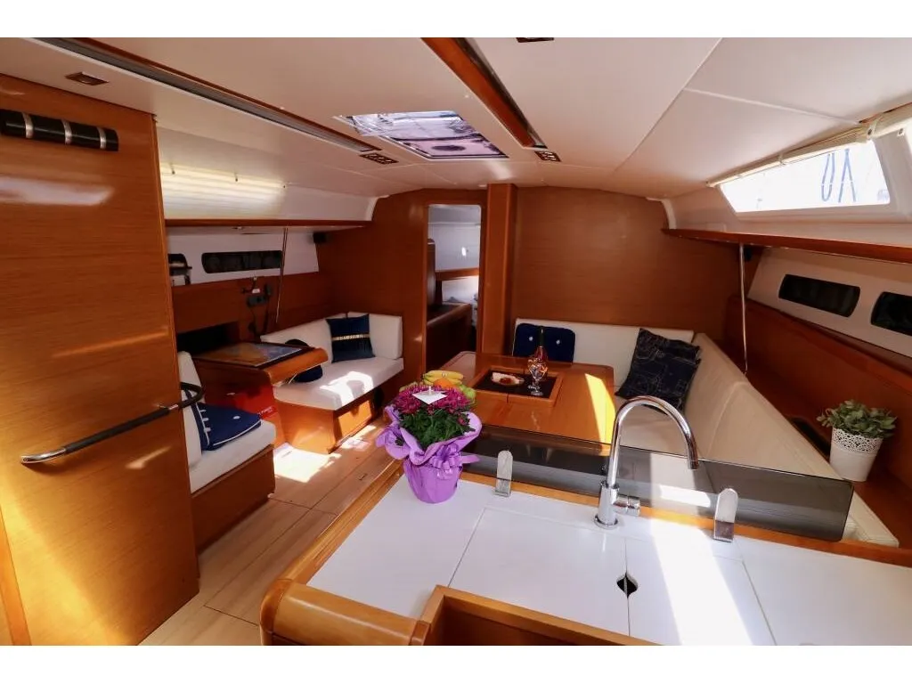 Sun Odyssey 439 LADY LINDA — jahtikuva 2