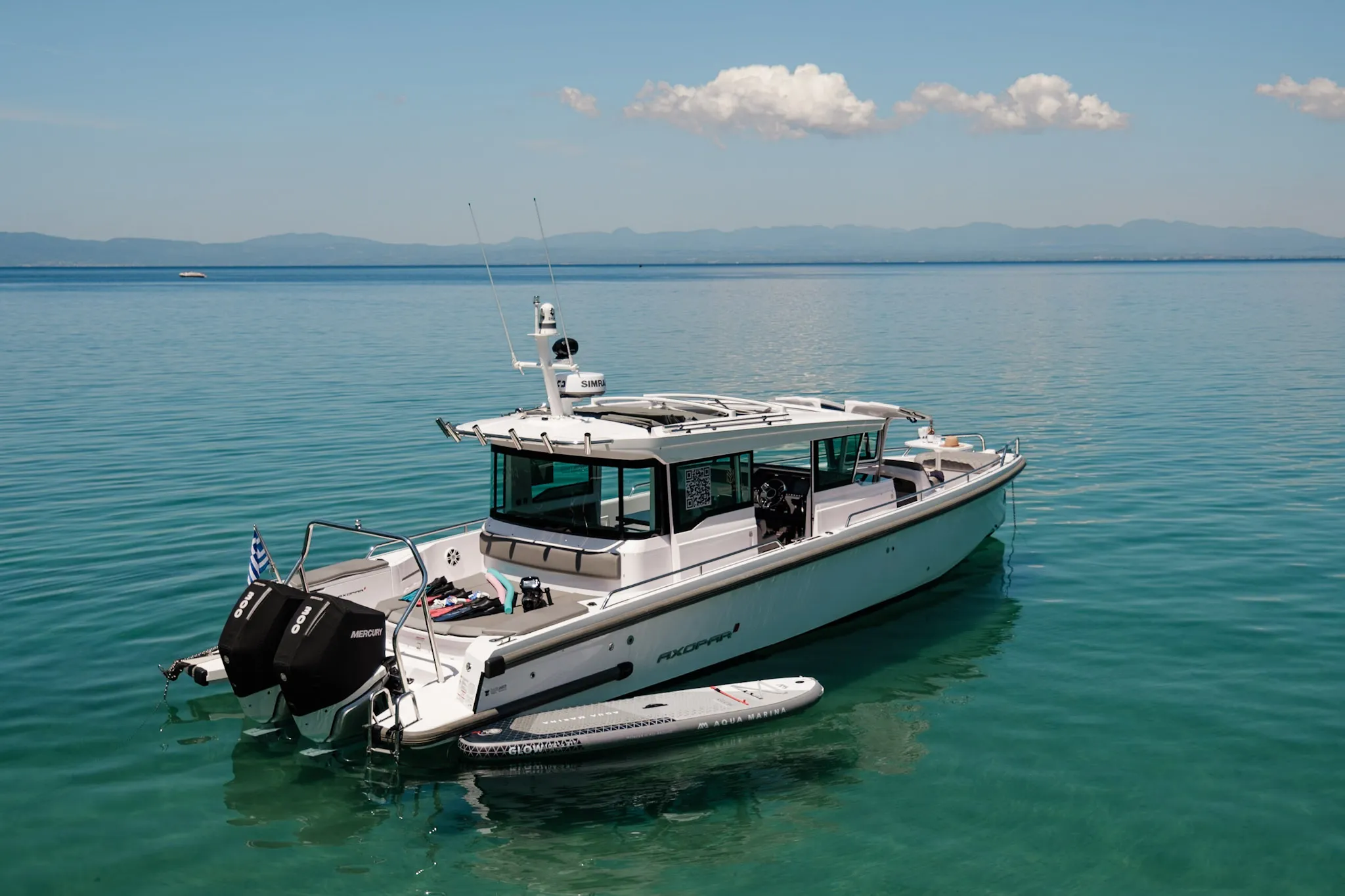 Axopar 37 XC Cross Cabin AMA — yachtbilde 5