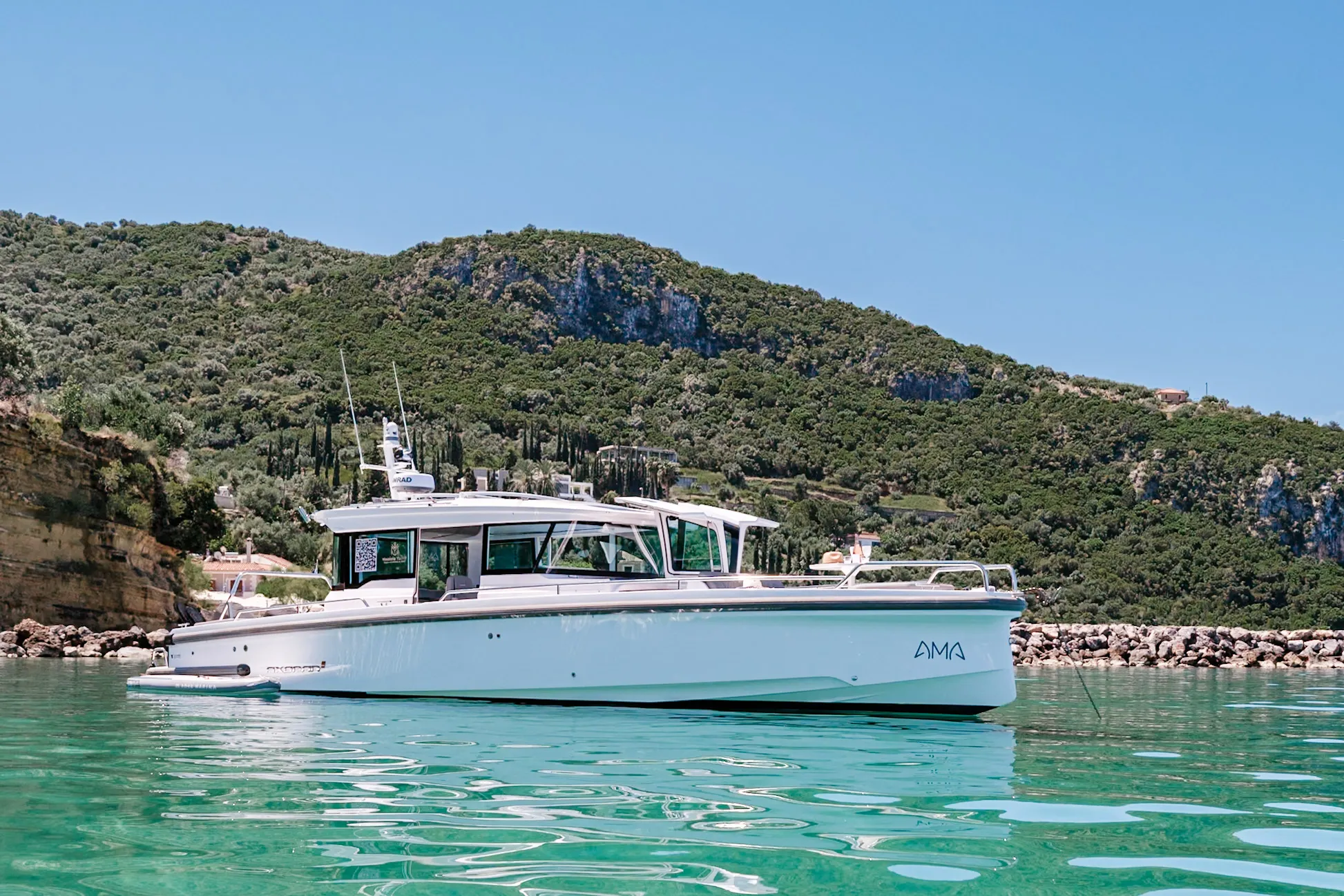 Axopar 37 XC Cross Cabin AMA — yachtbilde 7