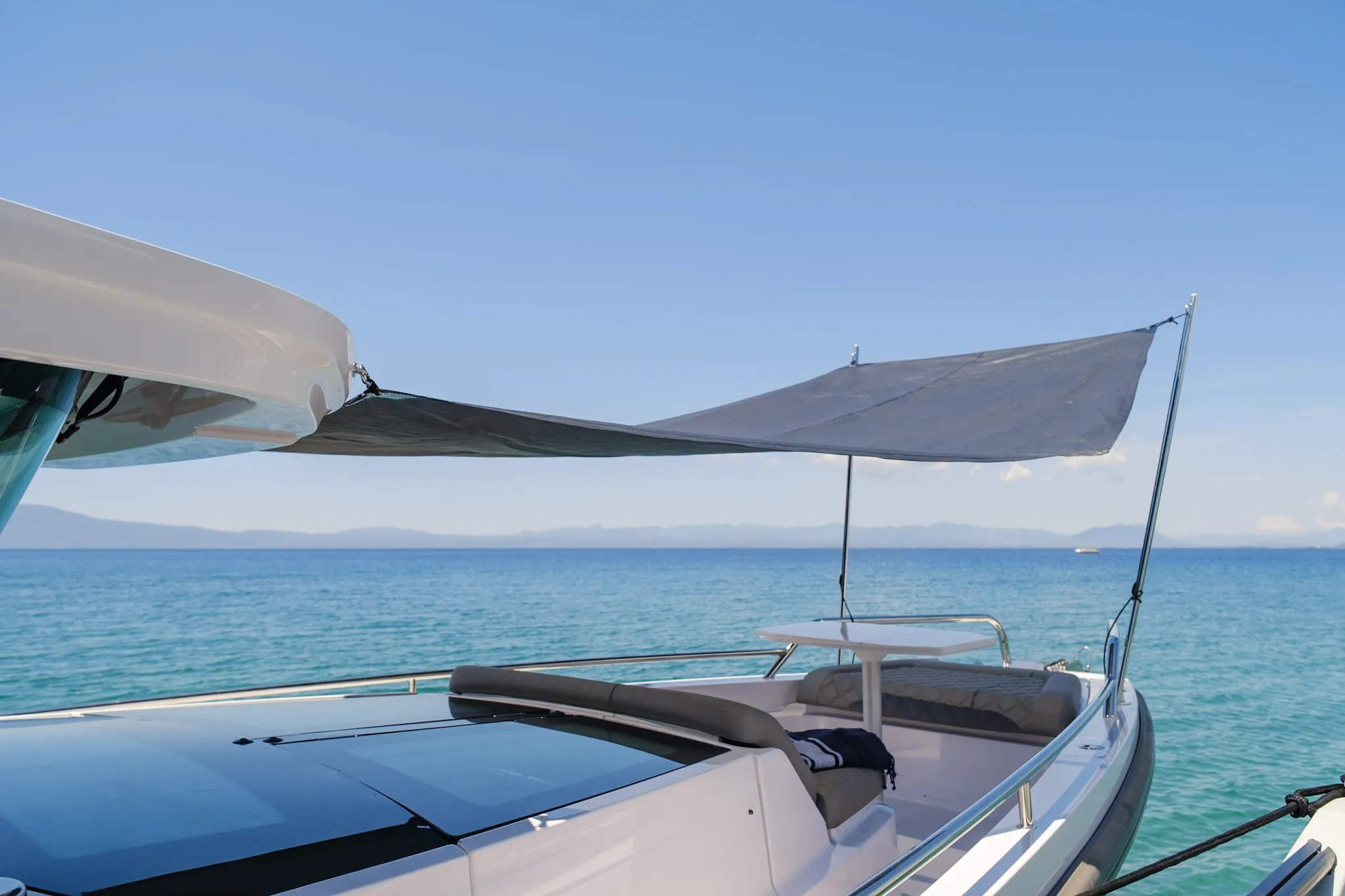 Axopar 37 XC Cross Cabin AMA — yachtbilde 3