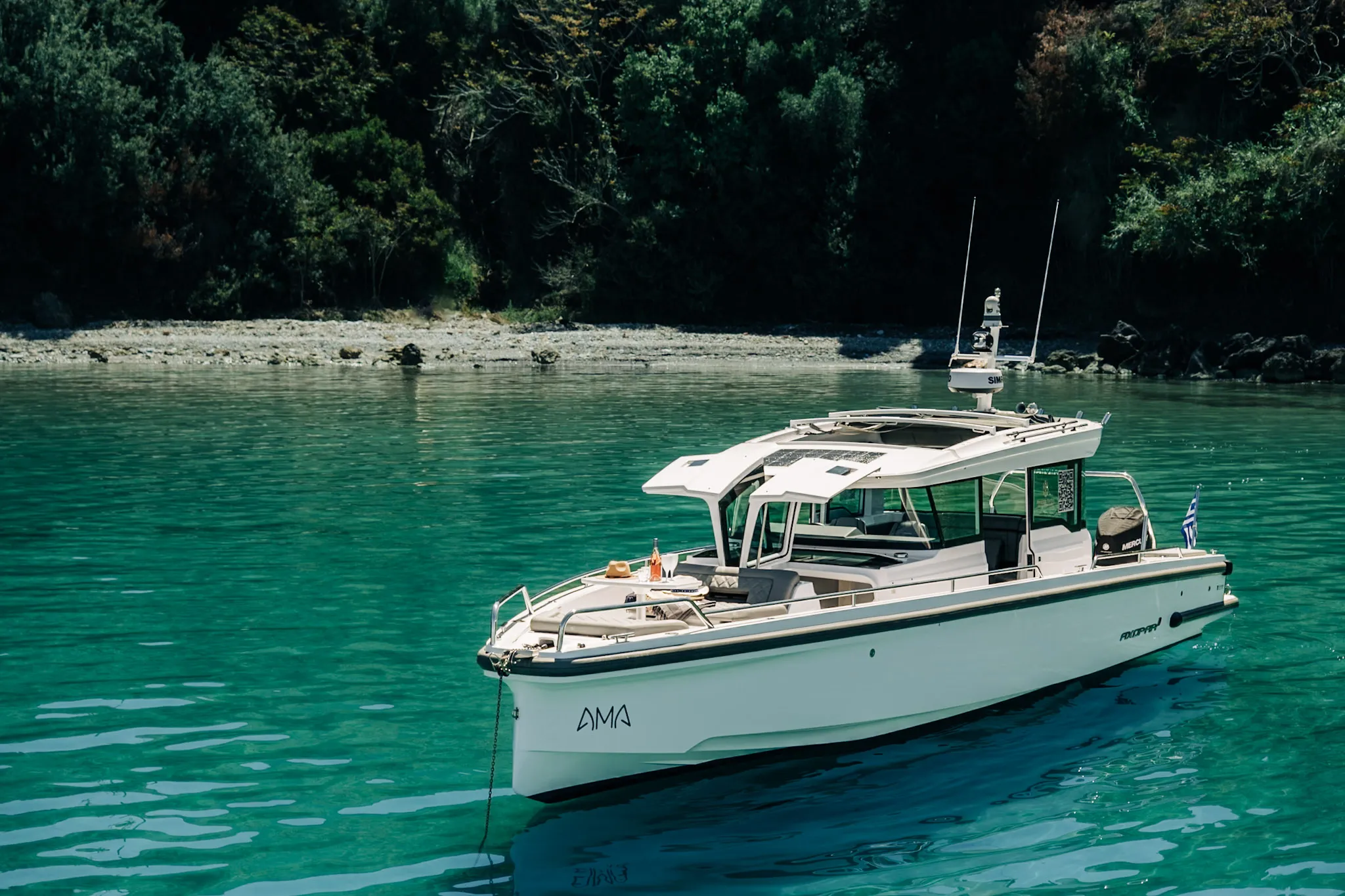 Axopar 37 XC Cross Cabin AMA — yachtbilde 9