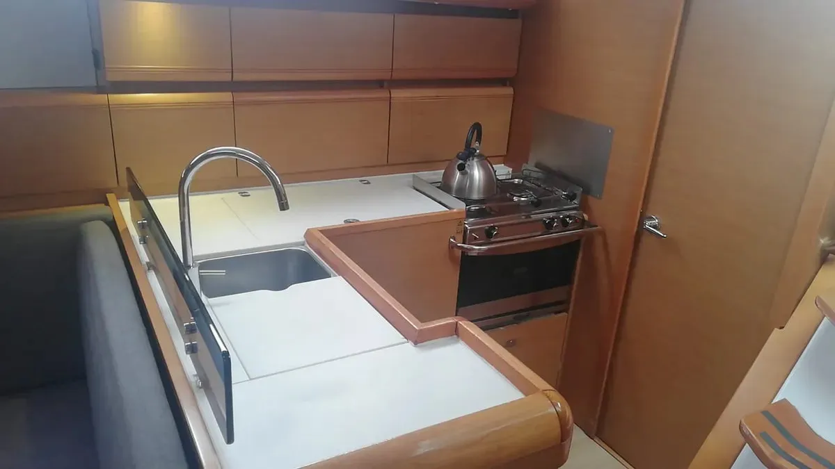 Sun Odyssey 439 Tessie — фотография яхты 2