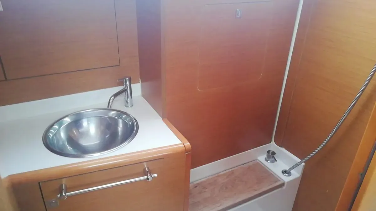 Sun Odyssey 439 Tessie — фотография яхты 9