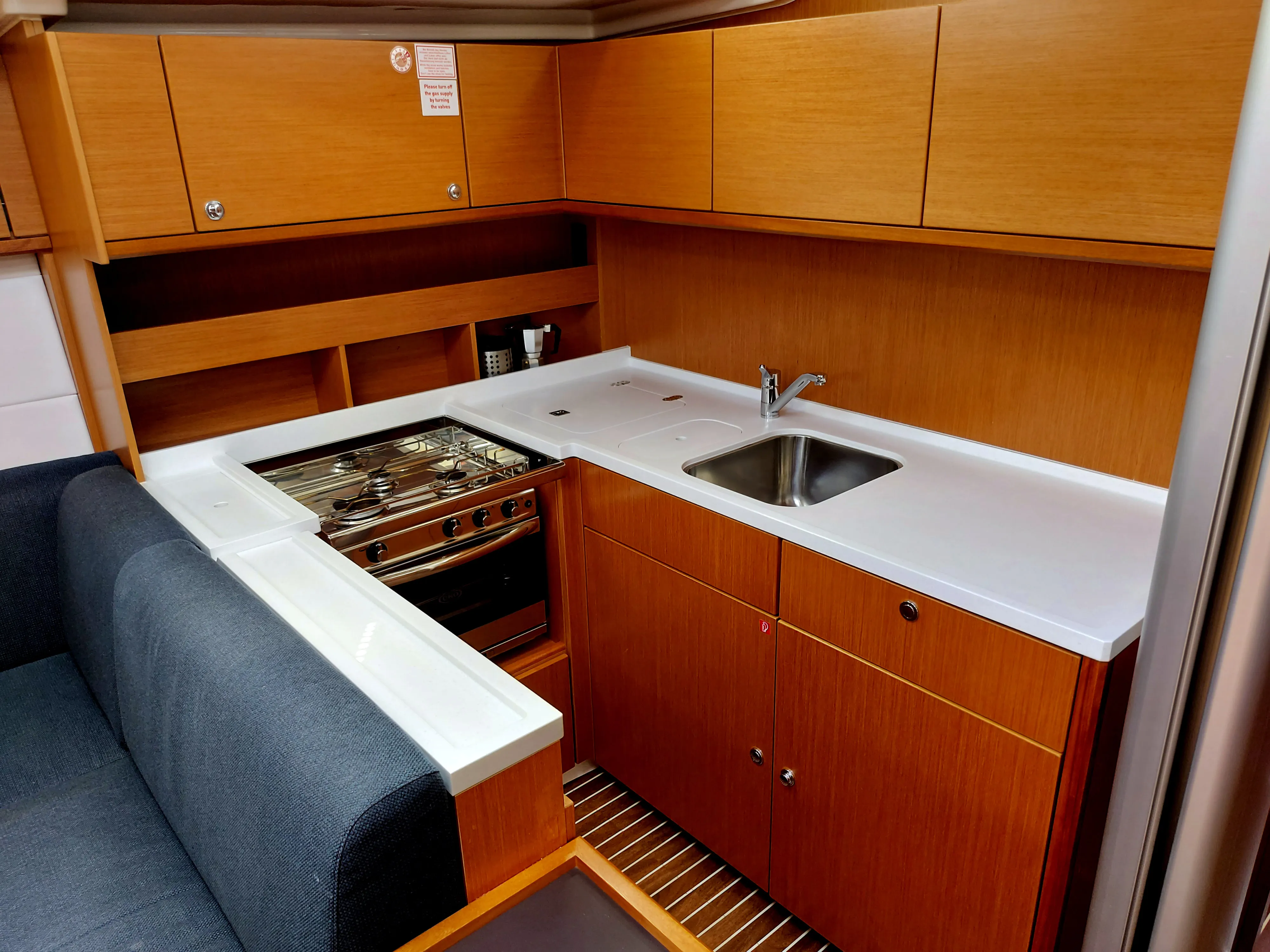 Bavaria C57 Promitheas — Yachtfoto 4